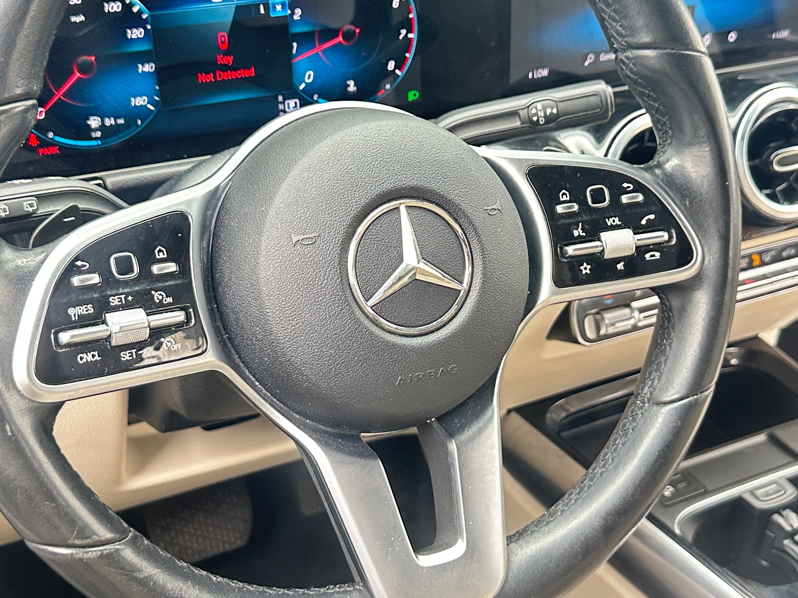 Thumbnail: 2021 Mercedes-Benz GLA - 4