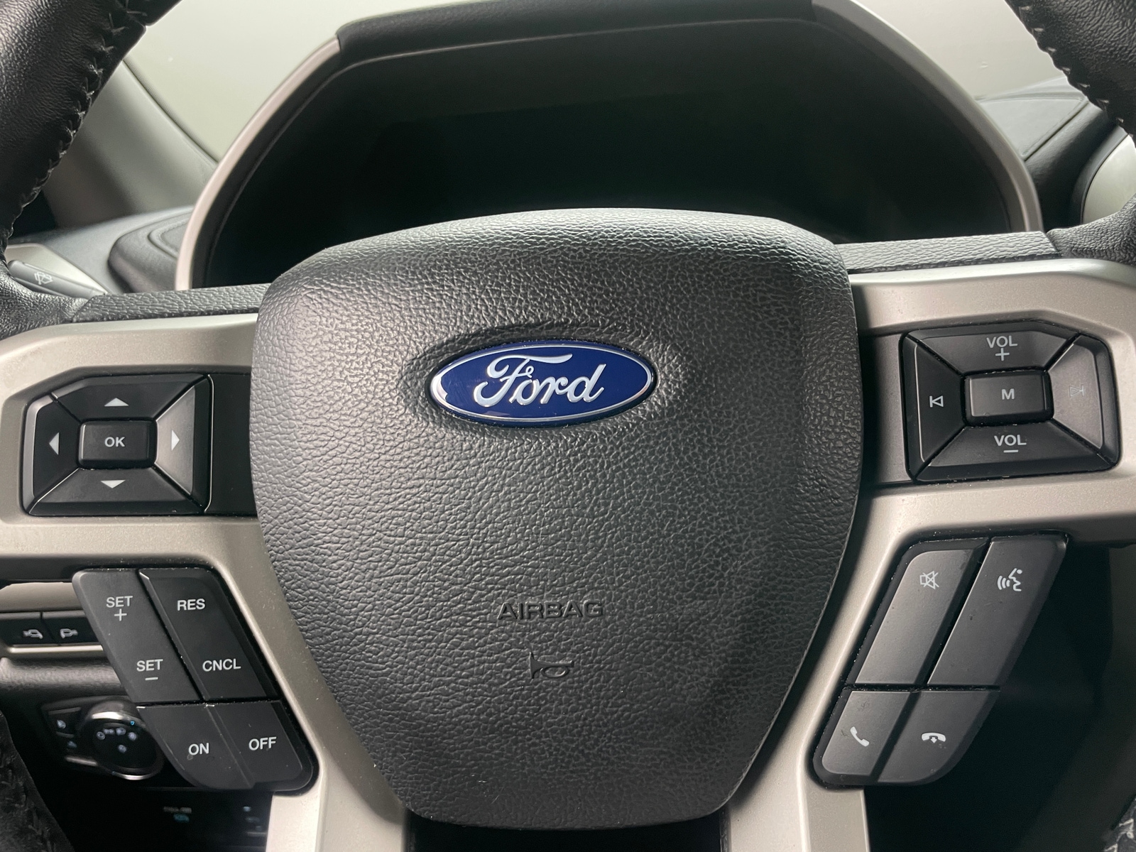 Thumbnail: 2019 Ford Econoline - 4