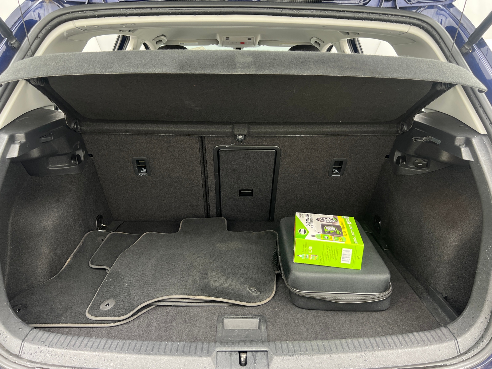Thumbnail: 2019 Volkswagen e-Golf - 7