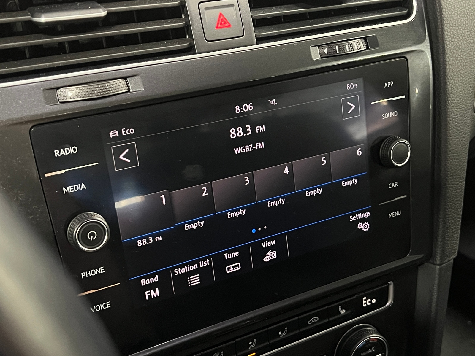 Thumbnail: 2019 Volkswagen e-Golf - 4