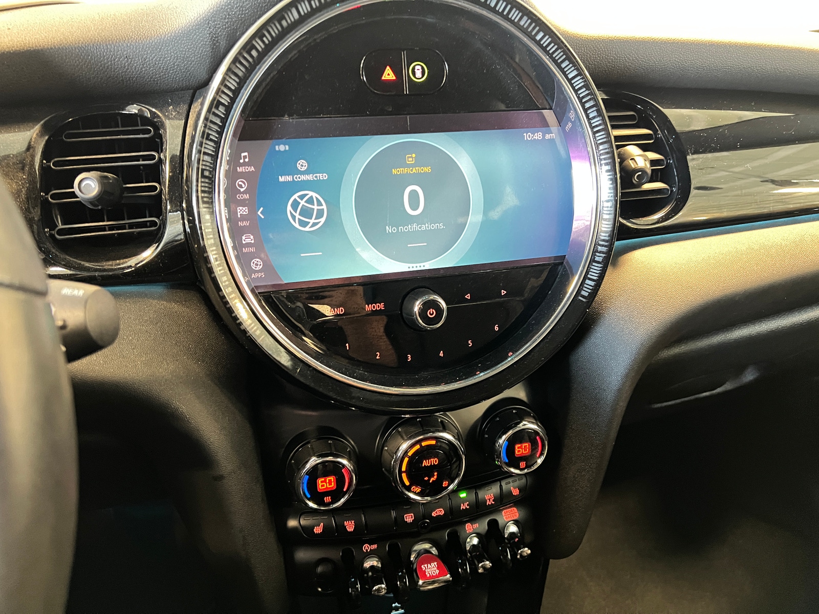 Thumbnail: 2022 MINI Cooper Hardtop - 3