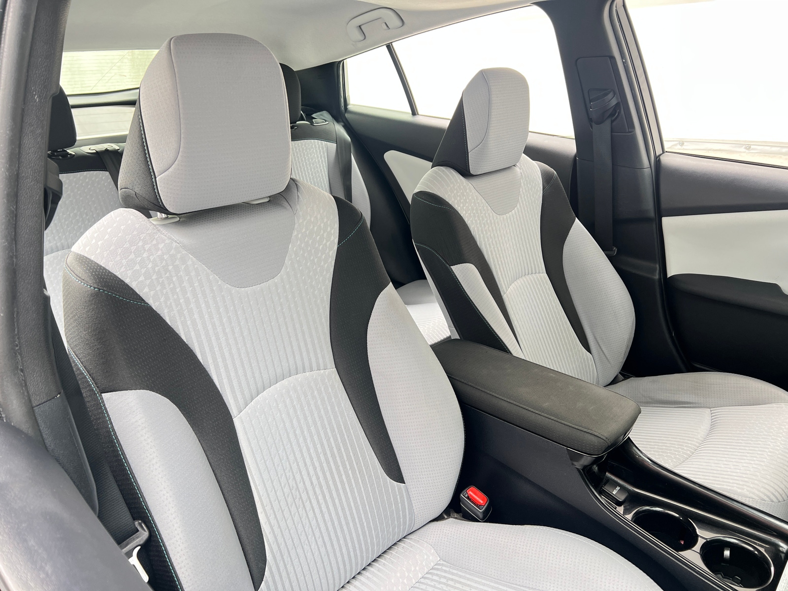 Thumbnail: 2016 Toyota Prius - 2