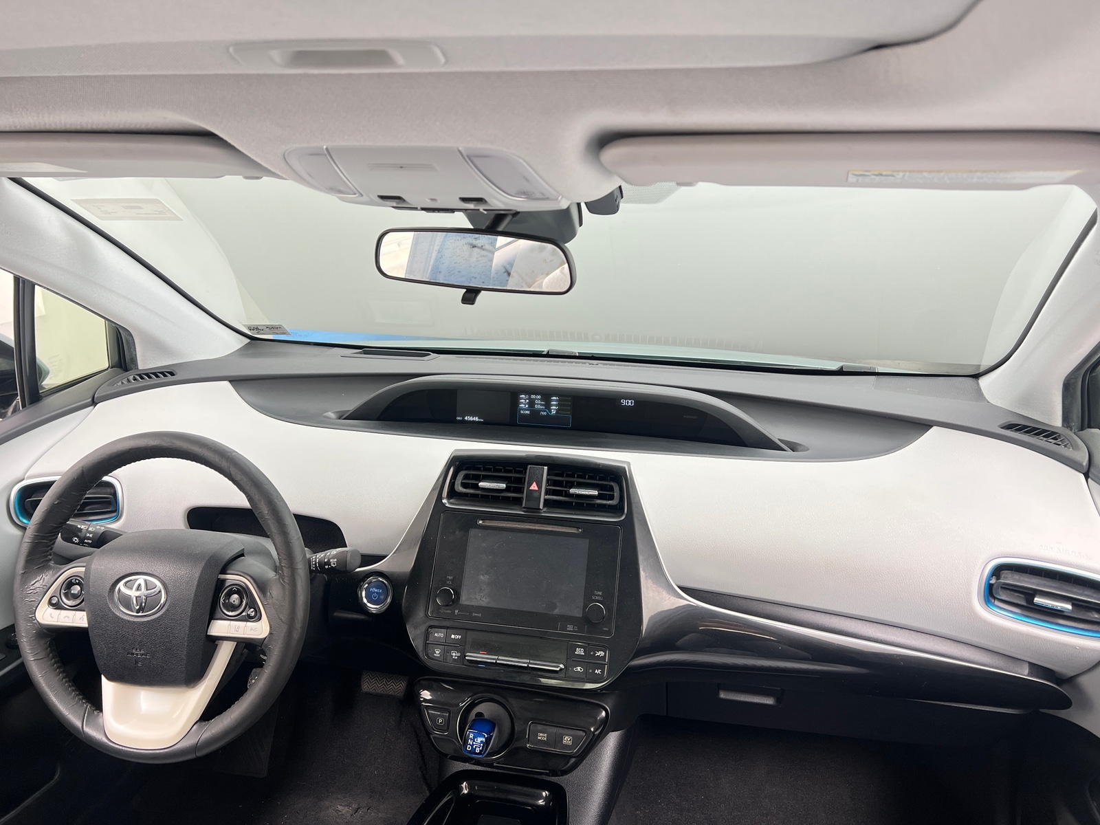 Thumbnail: 2016 Toyota Prius - 3