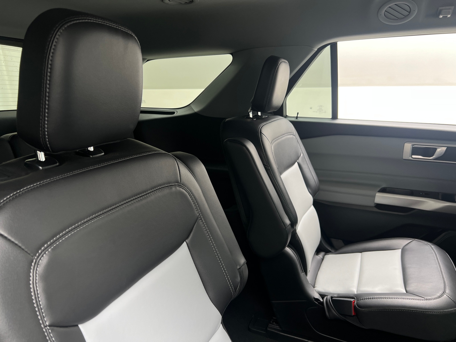 Thumbnail: 2024 Ford Explorer - 5
