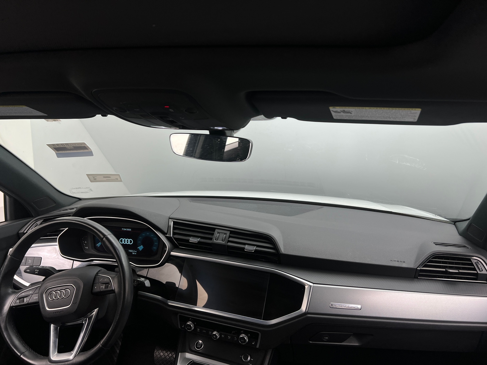 Thumbnail: 2023 Audi Q3 - 2