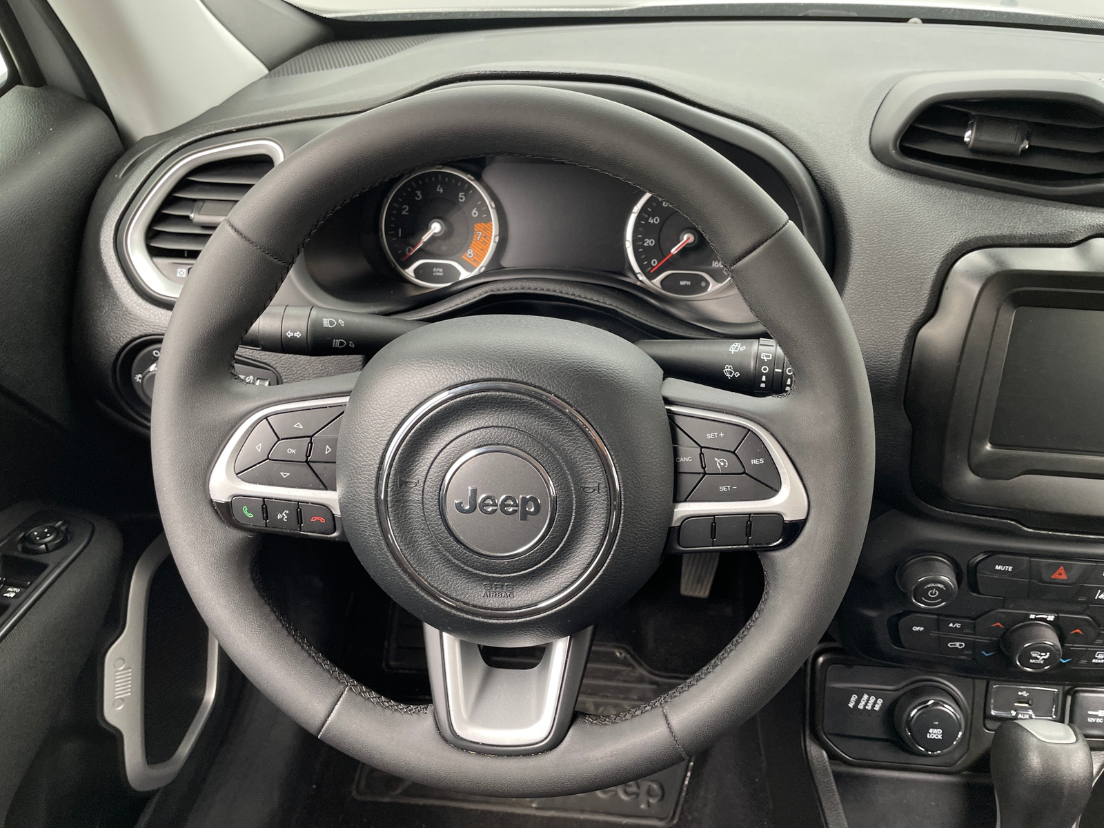 Thumbnail: 2021 Jeep Renegade - 5