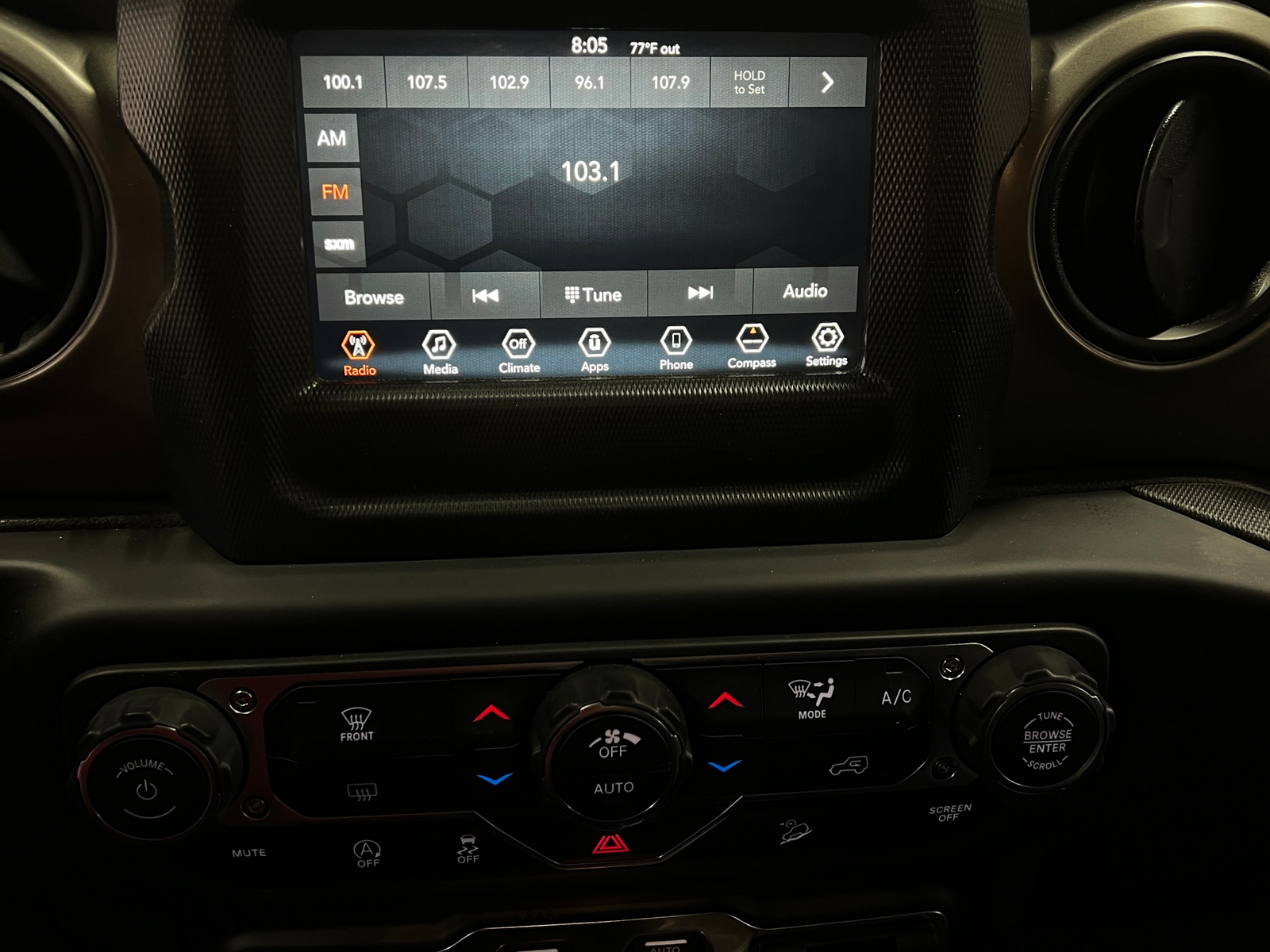 Thumbnail: 2019 Jeep Wrangler - 4