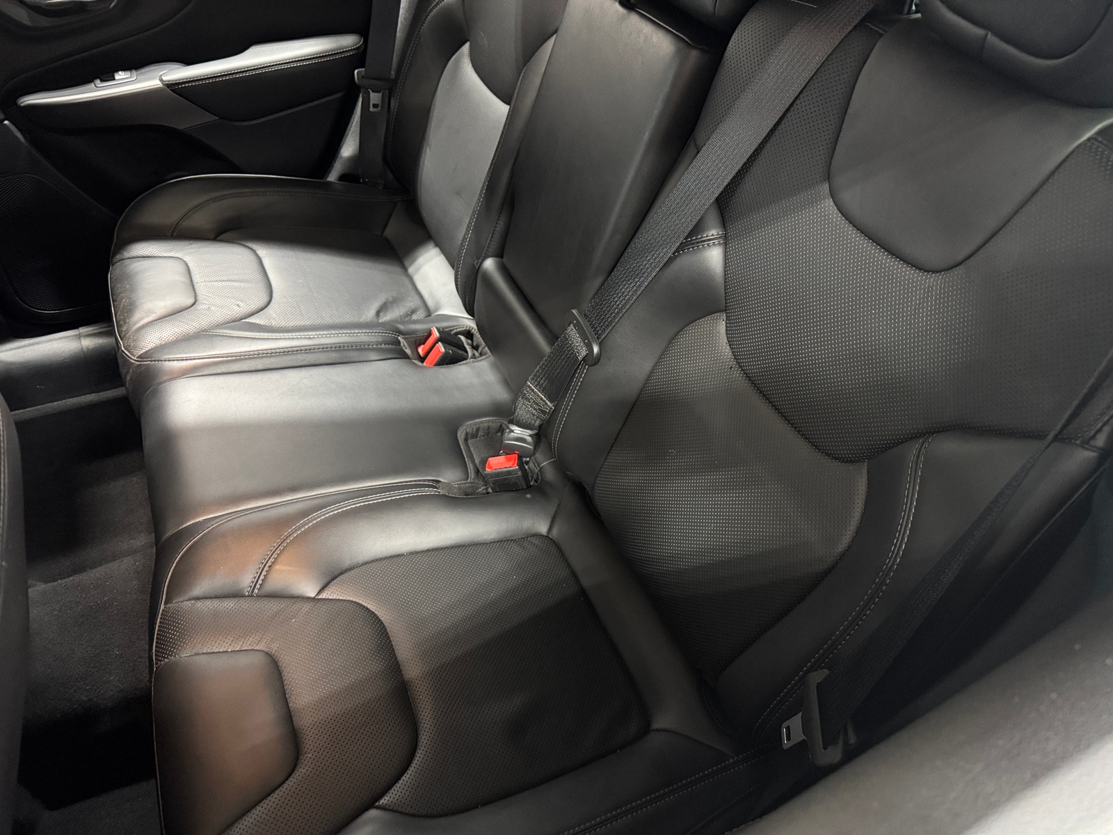 Thumbnail: 2020 Jeep Cherokee - 5