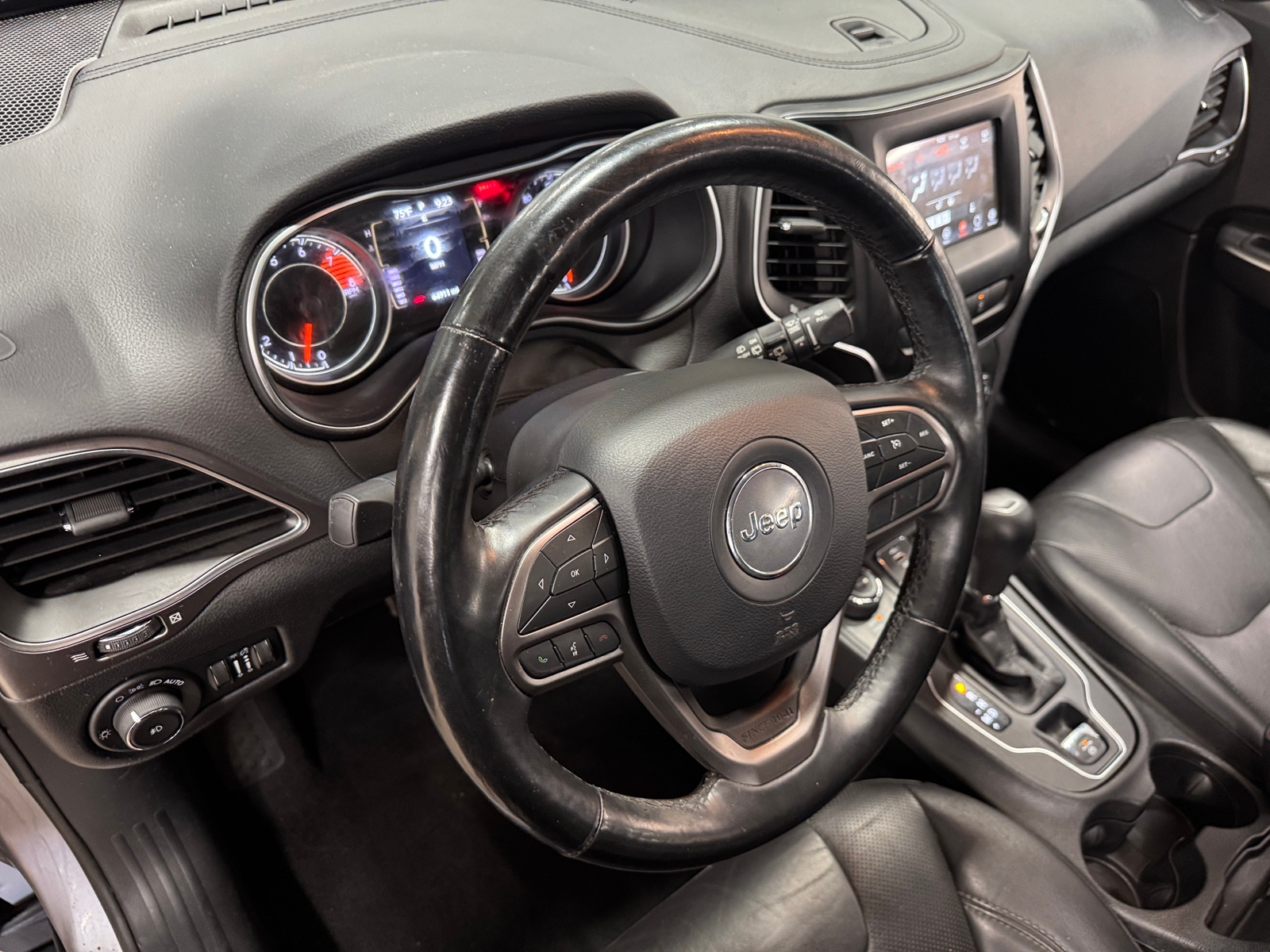 Thumbnail: 2020 Jeep Cherokee - 2