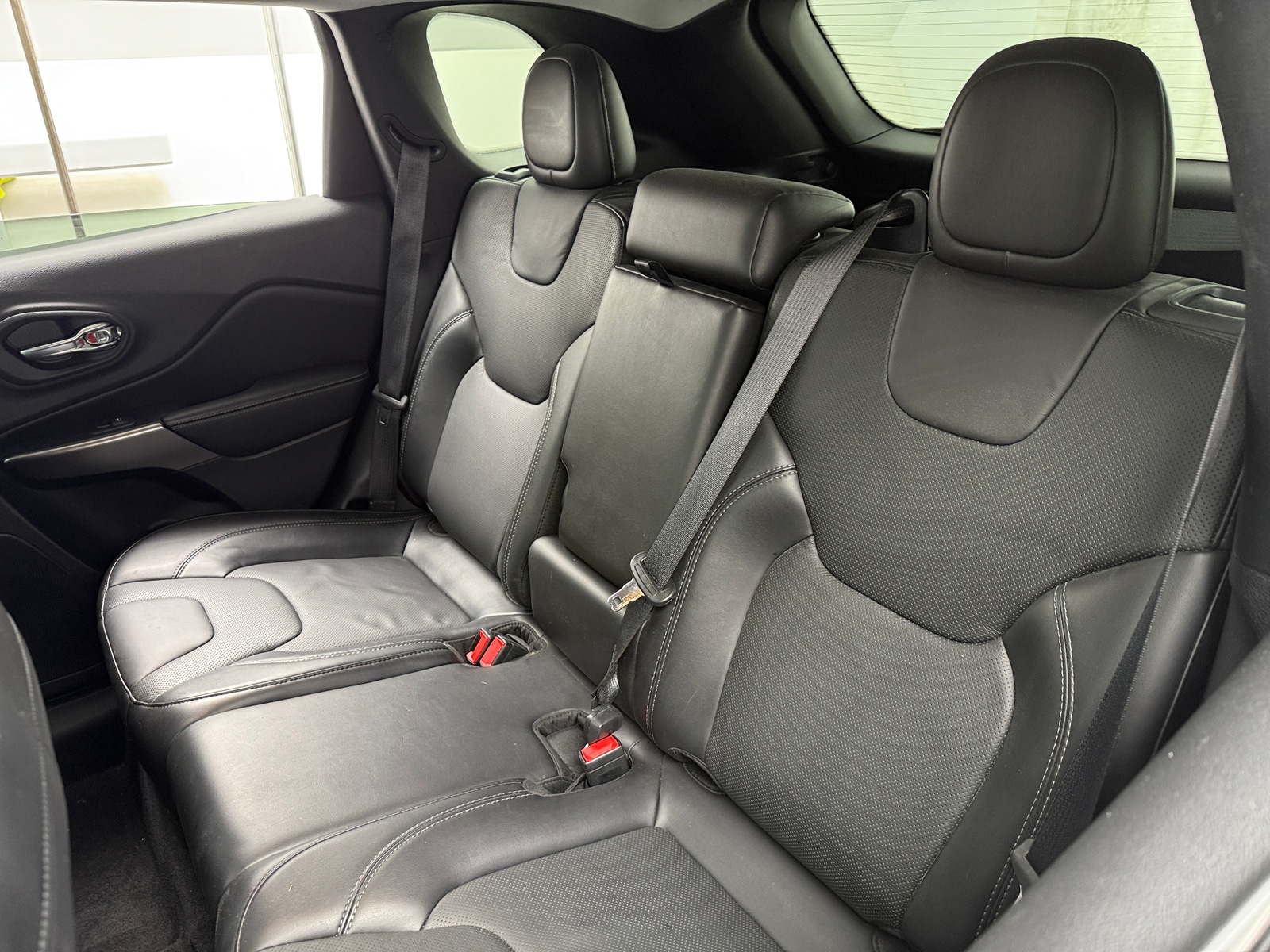 Thumbnail: 2020 Jeep Cherokee - 5