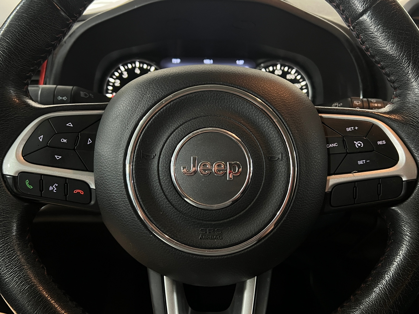 Thumbnail: 2016 Jeep Renegade - 5
