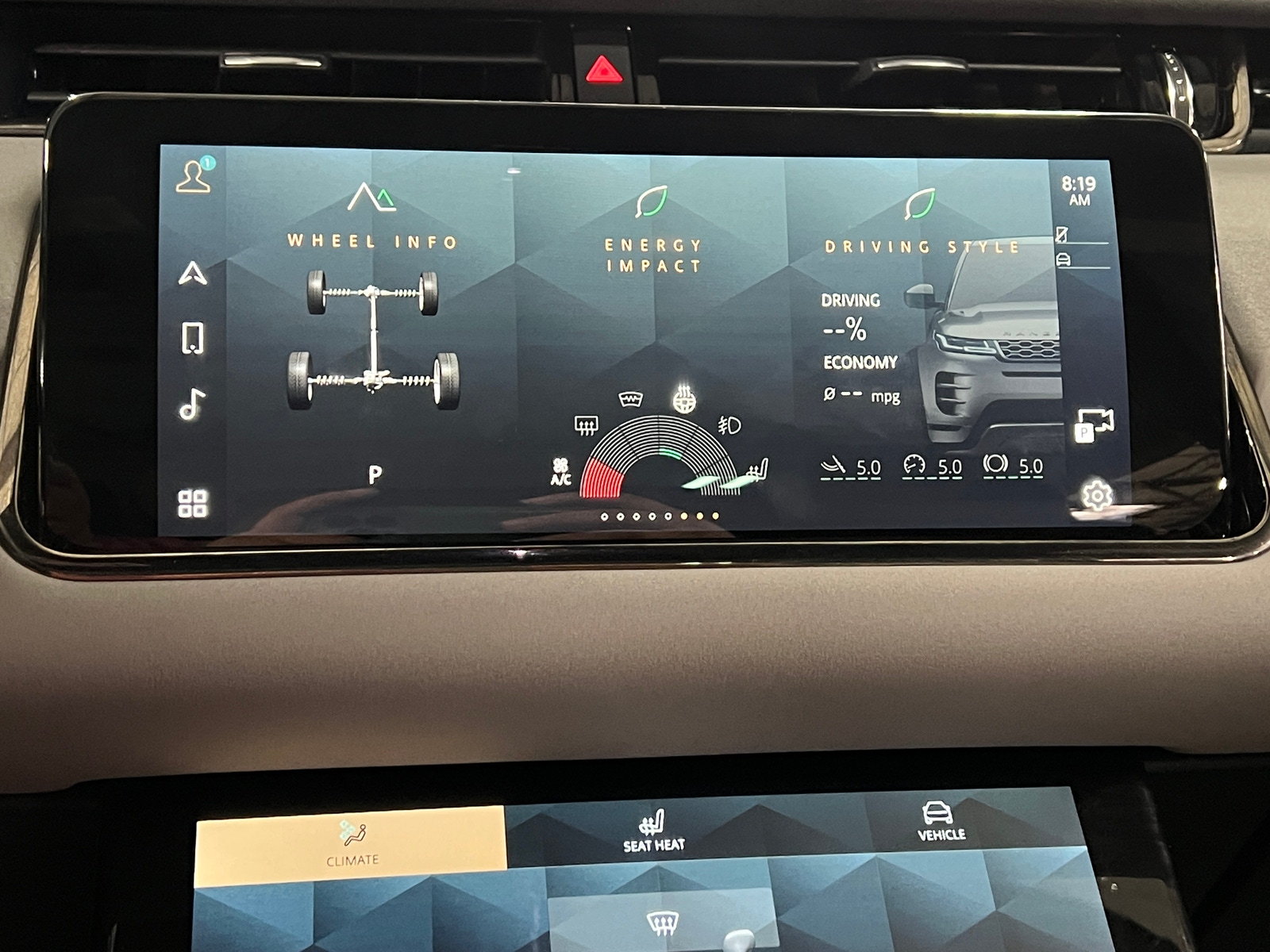 Thumbnail: 2023 Land Rover Range Rover Evoque - 3