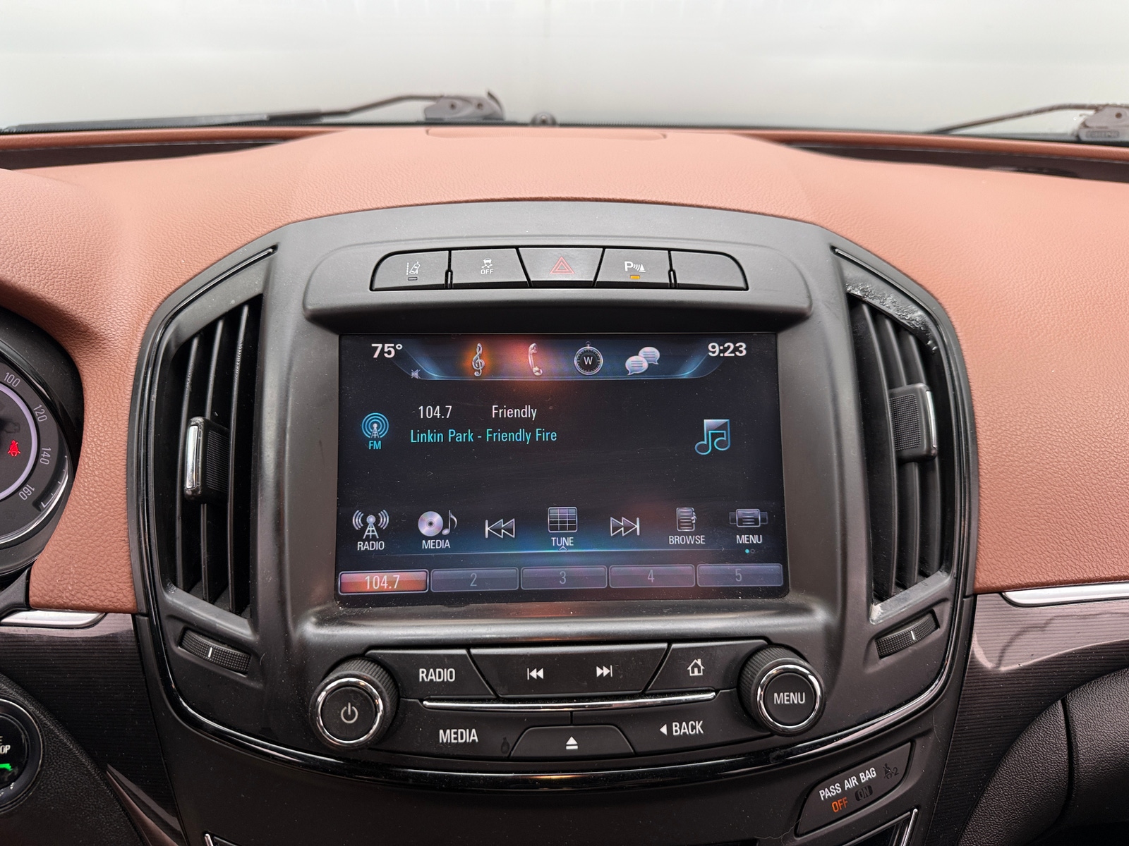 Thumbnail: 2017 Buick Regal - 3