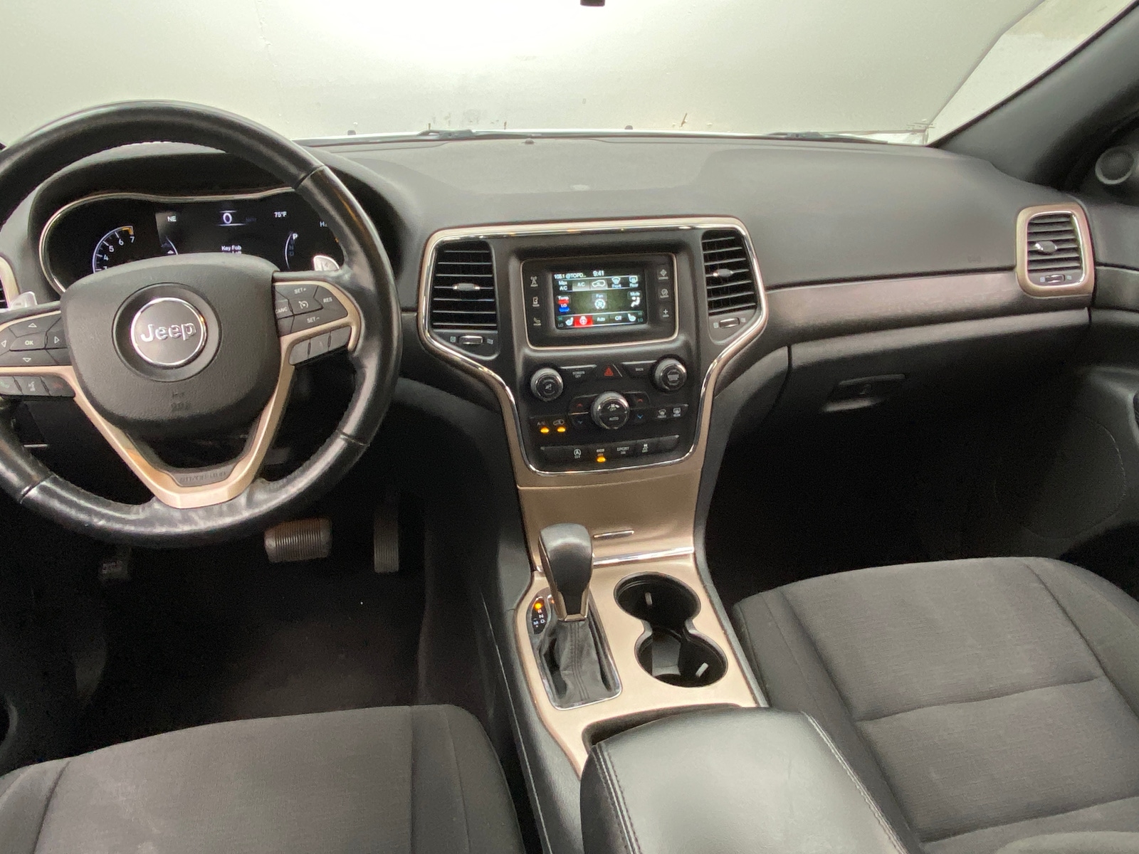 Thumbnail: 2016 Jeep Grand Cherokee - 3
