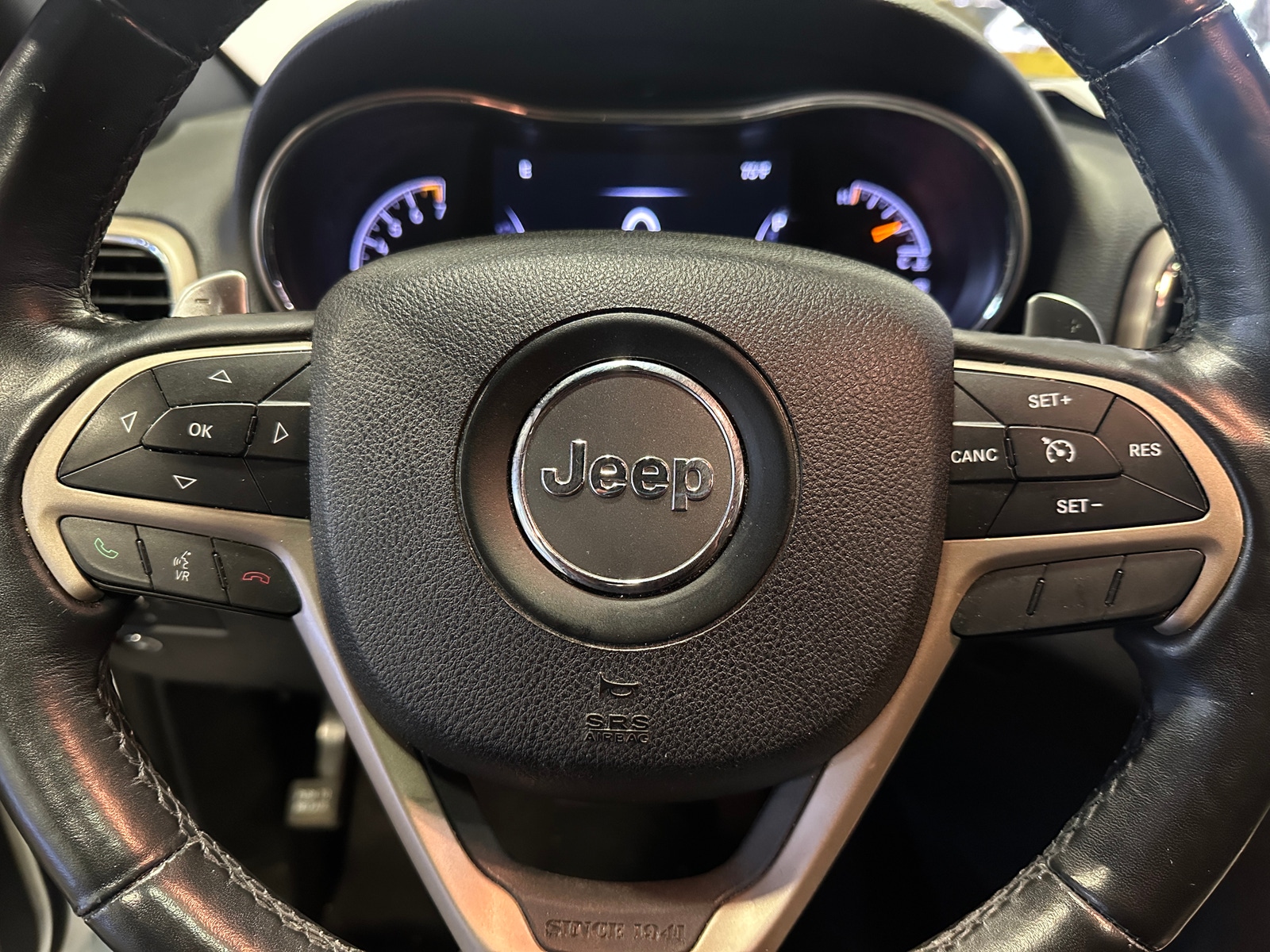 Thumbnail: 2016 Jeep Grand Cherokee - 5