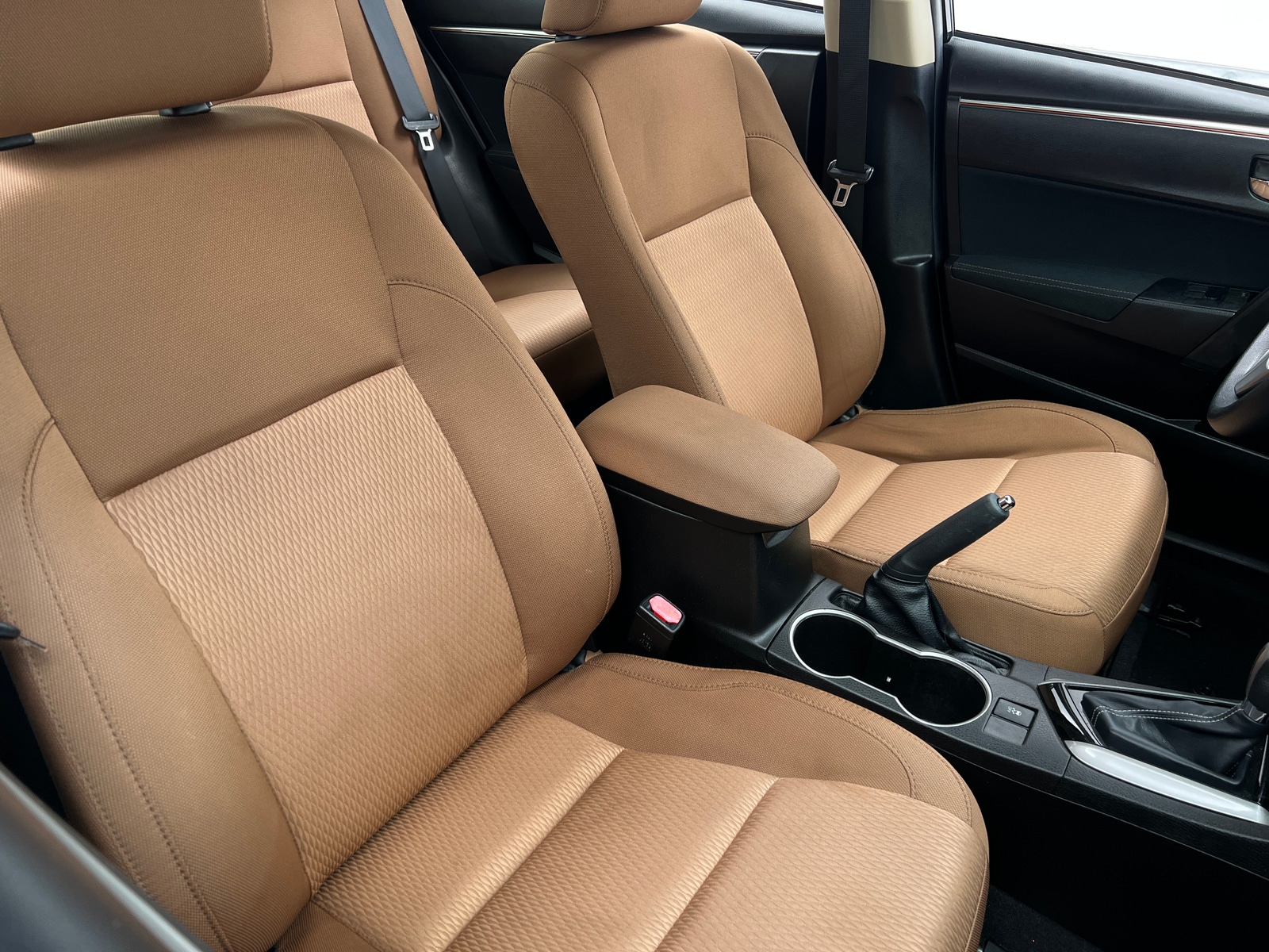 Thumbnail: 2014 Toyota Corolla - 2