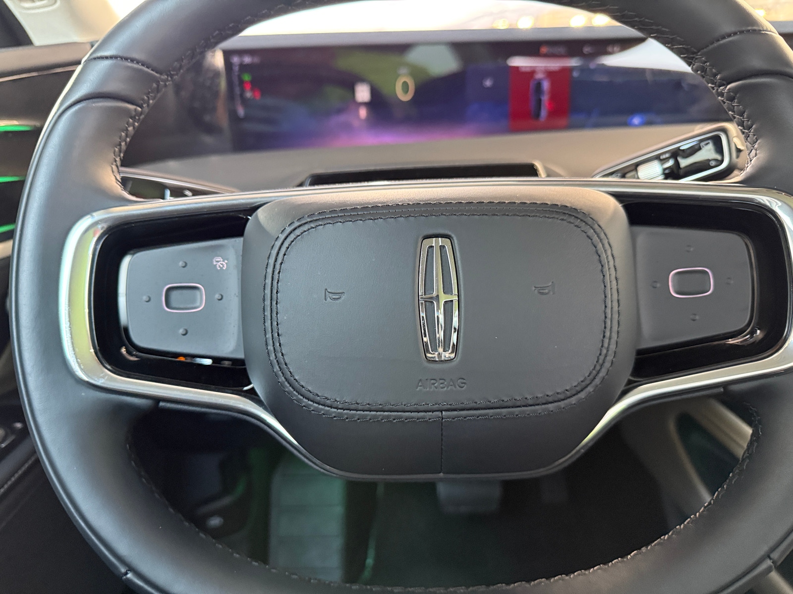 Thumbnail: 2025 Lincoln Nautilus - 4