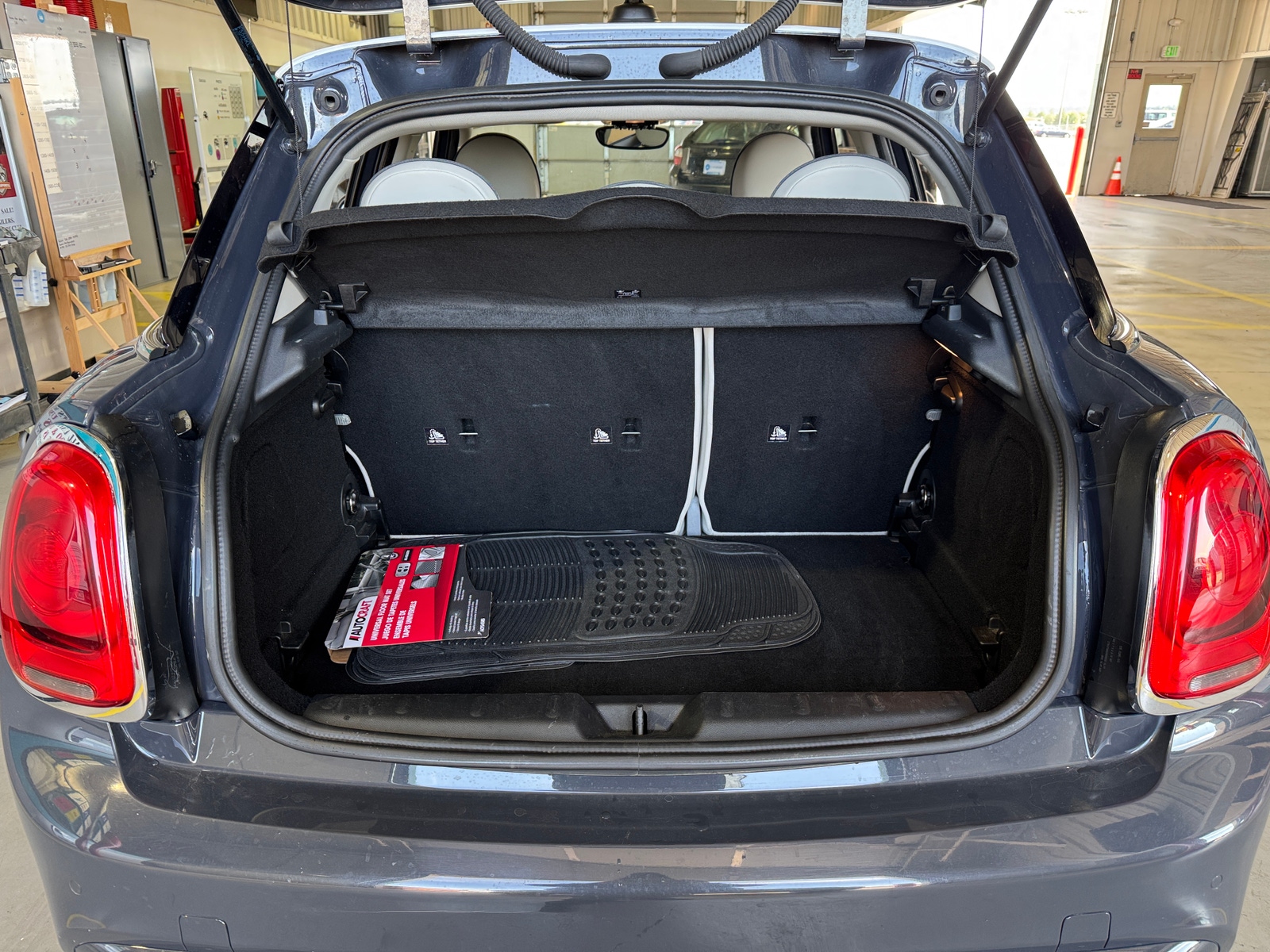 Thumbnail: 2016 MINI Cooper Hardtop - 6