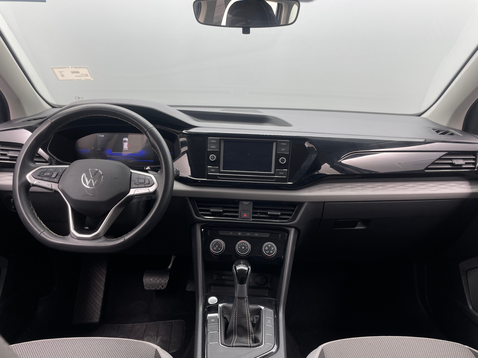 Thumbnail: 2024 Volkswagen Taos - 3