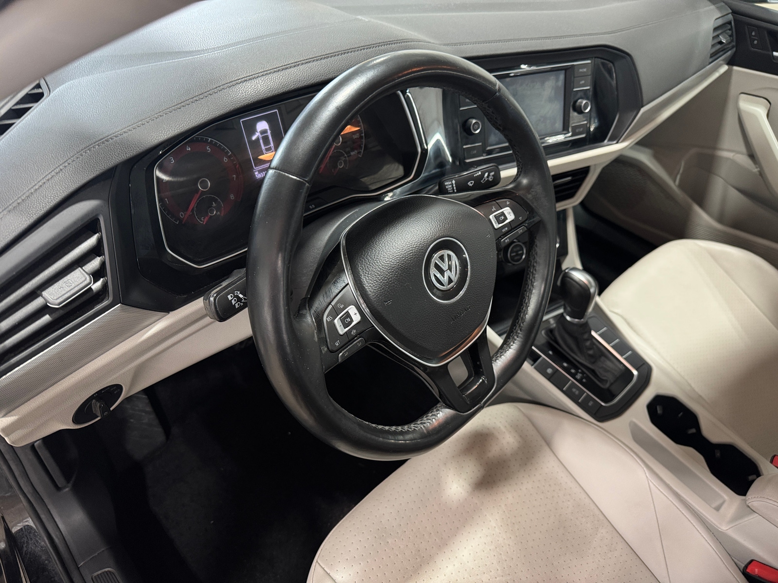Thumbnail: 2019 Volkswagen Jetta - 2