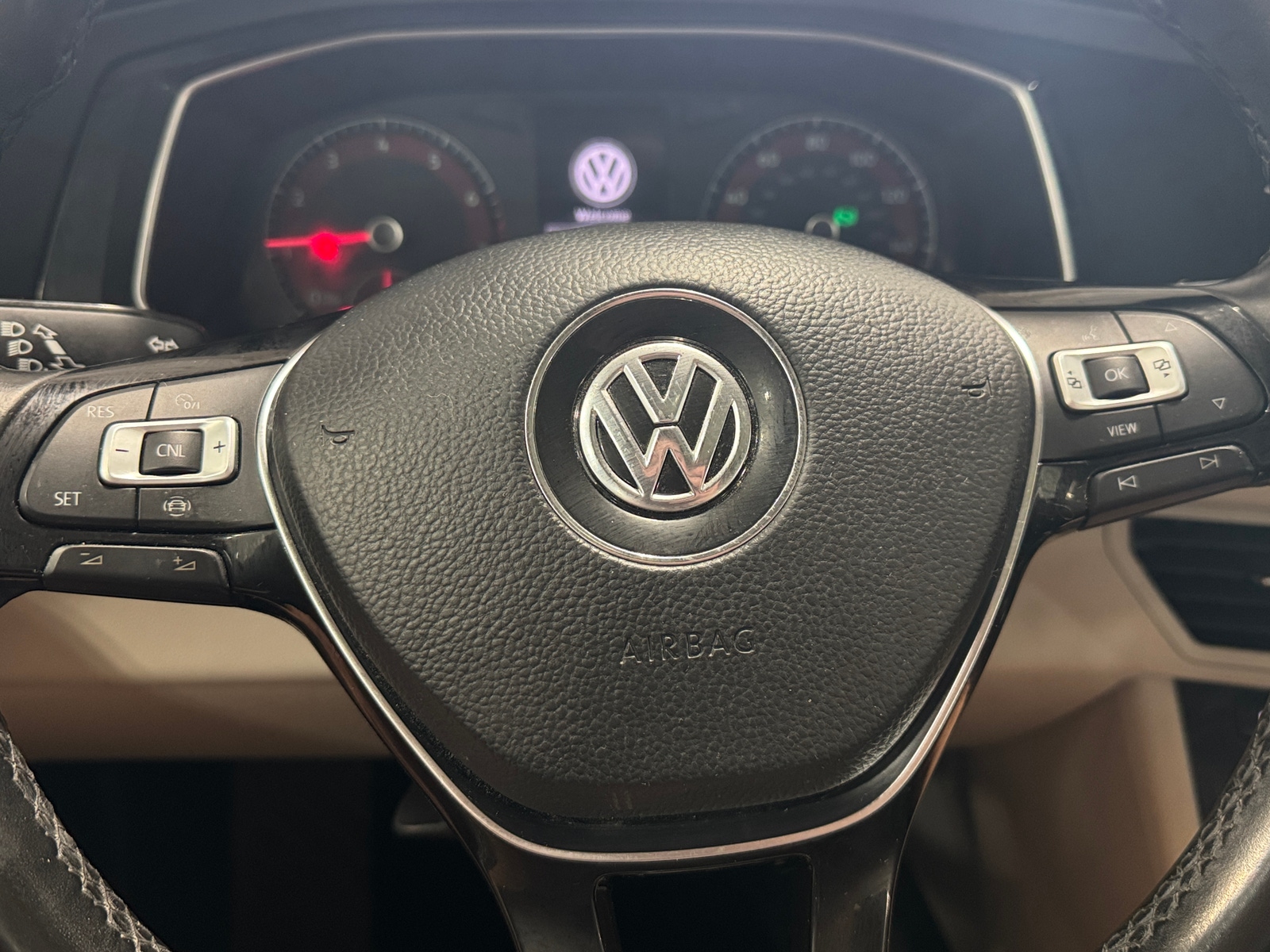 Thumbnail: 2019 Volkswagen Jetta - 4