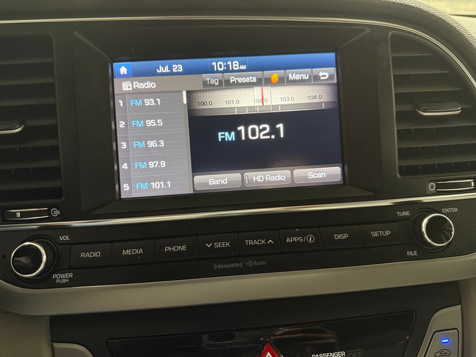 Thumbnail: 2017 Hyundai Elantra - 4