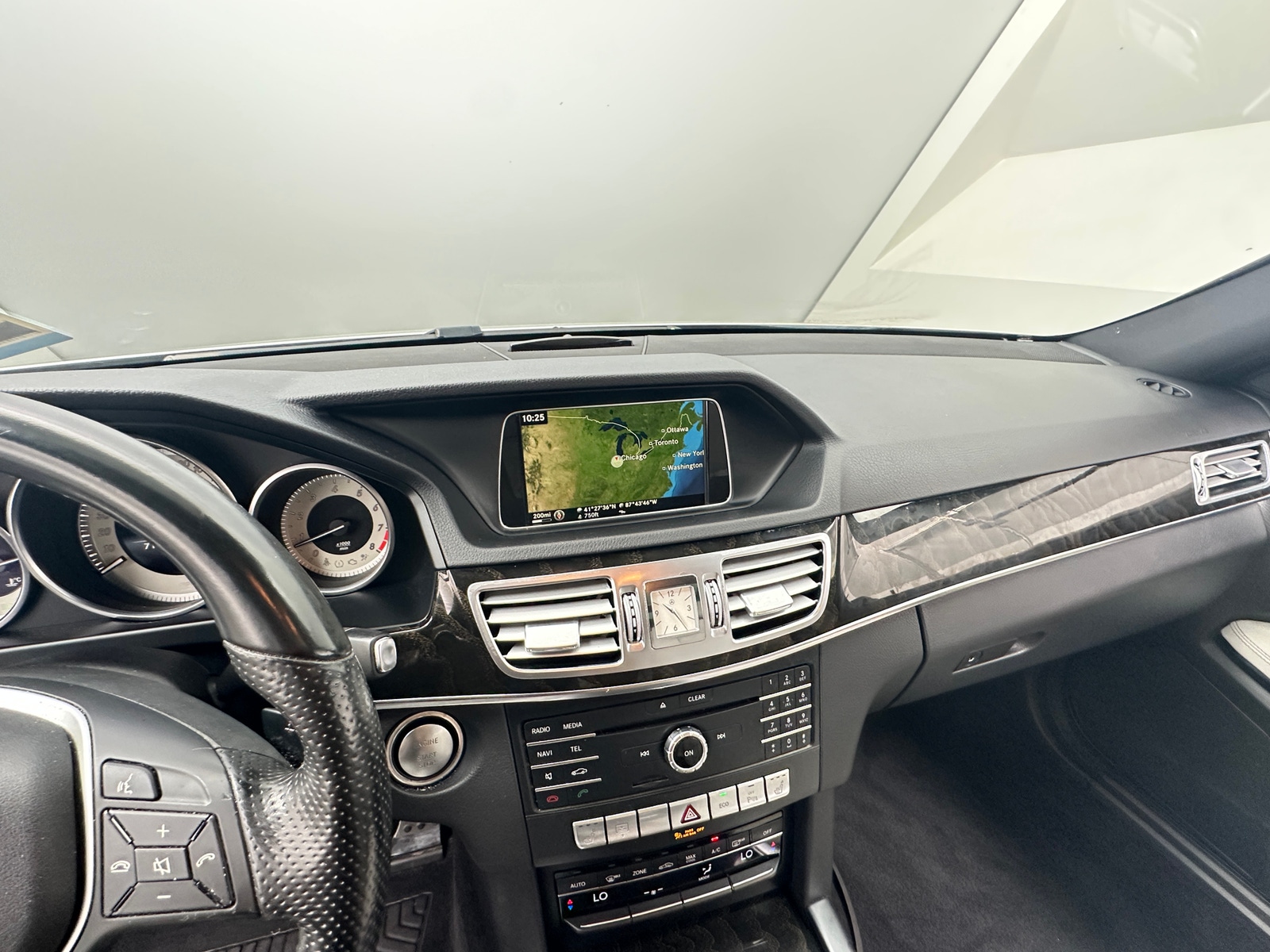 Thumbnail: 2016 Mercedes-Benz E-Class - 2