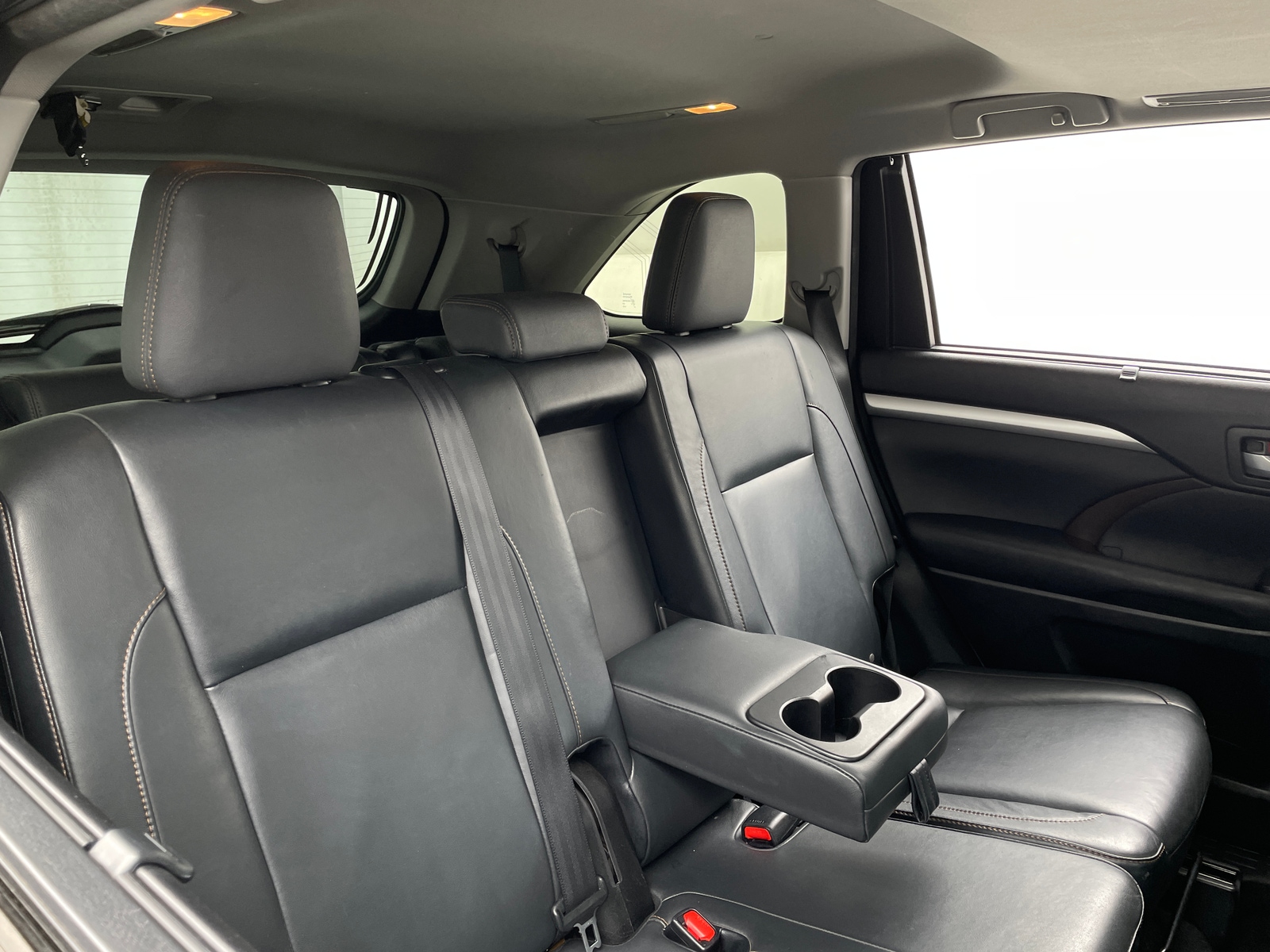 Thumbnail: 2015 Toyota Highlander - 5