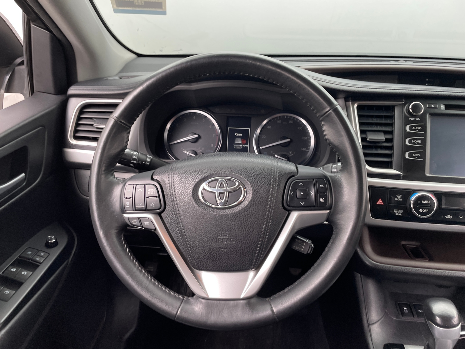 Thumbnail: 2015 Toyota Highlander - 4