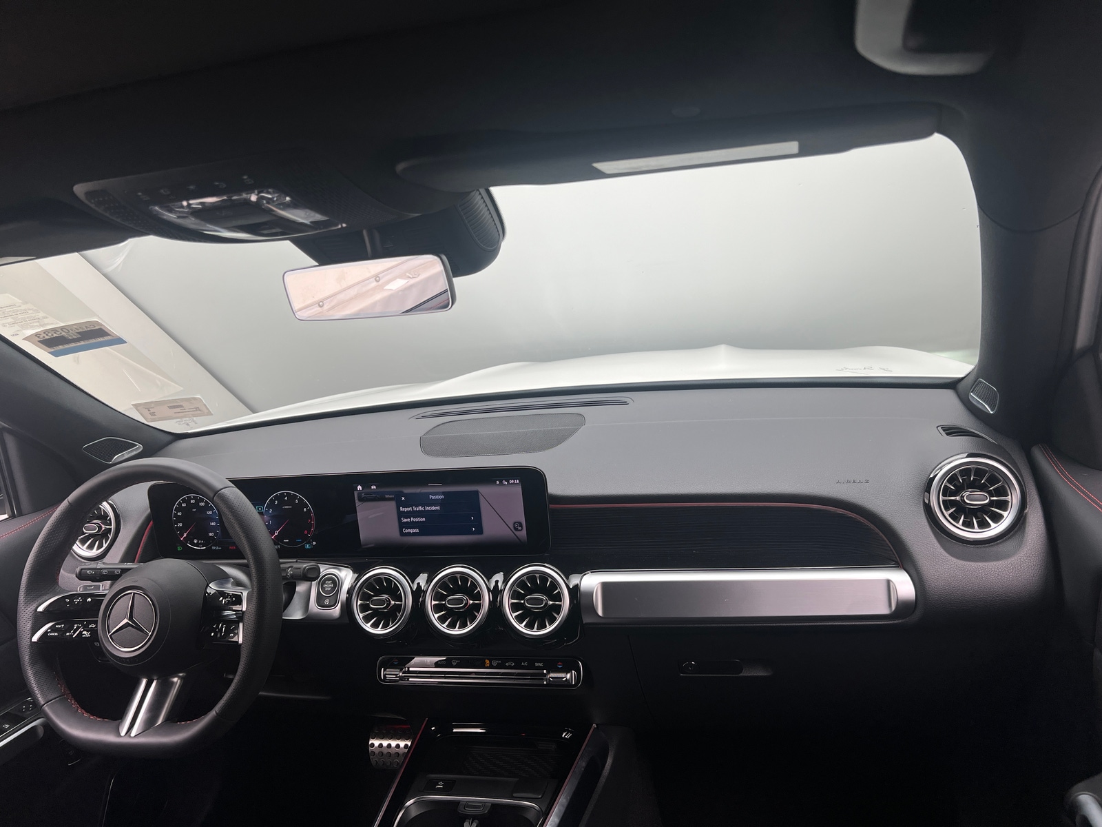 Thumbnail: 2024 Mercedes-Benz GLB - 2