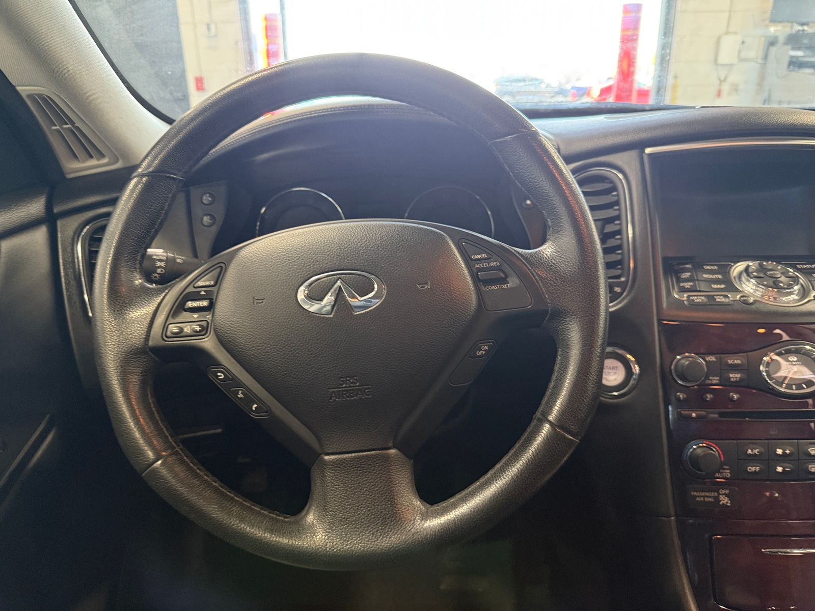 Thumbnail: 2011 INFINITI EX35 - 4