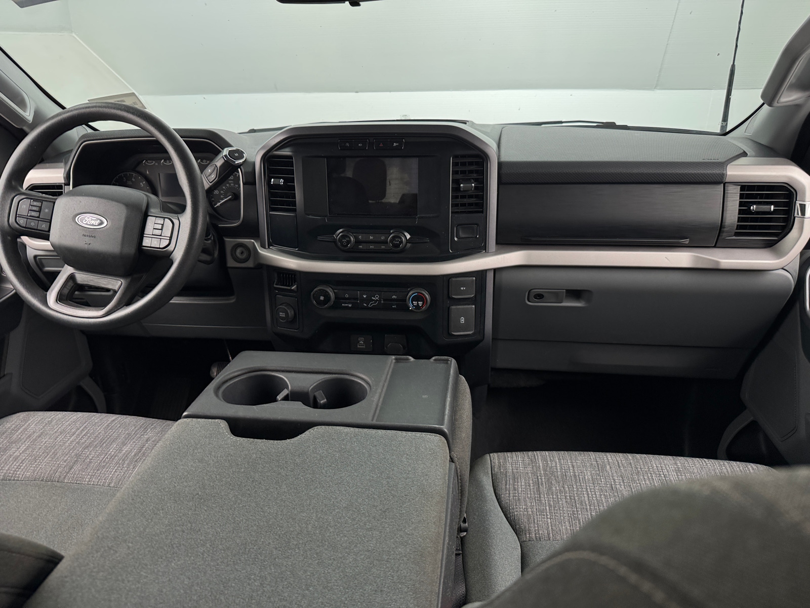 Thumbnail: 2023 Ford Econoline - 3