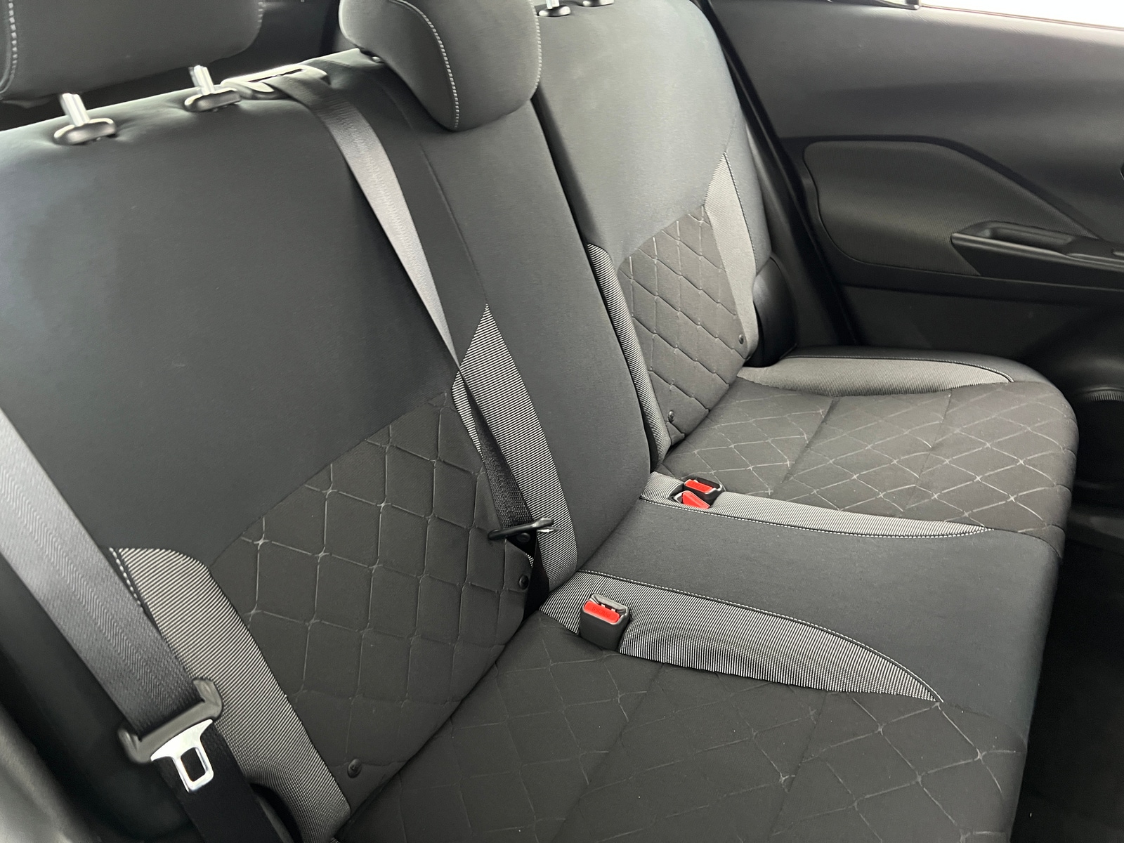Thumbnail: 2018 Nissan Kicks - 6