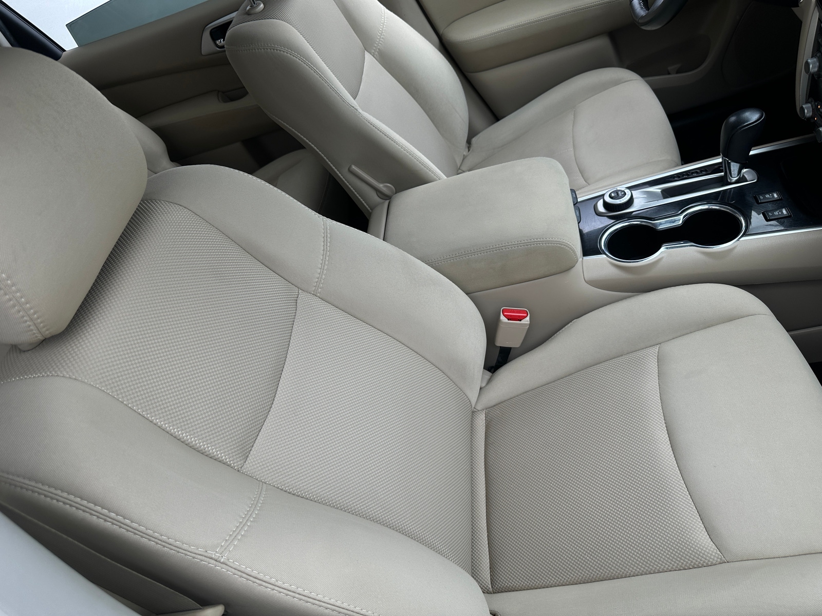 Thumbnail: 2017 Nissan Pathfinder - 2