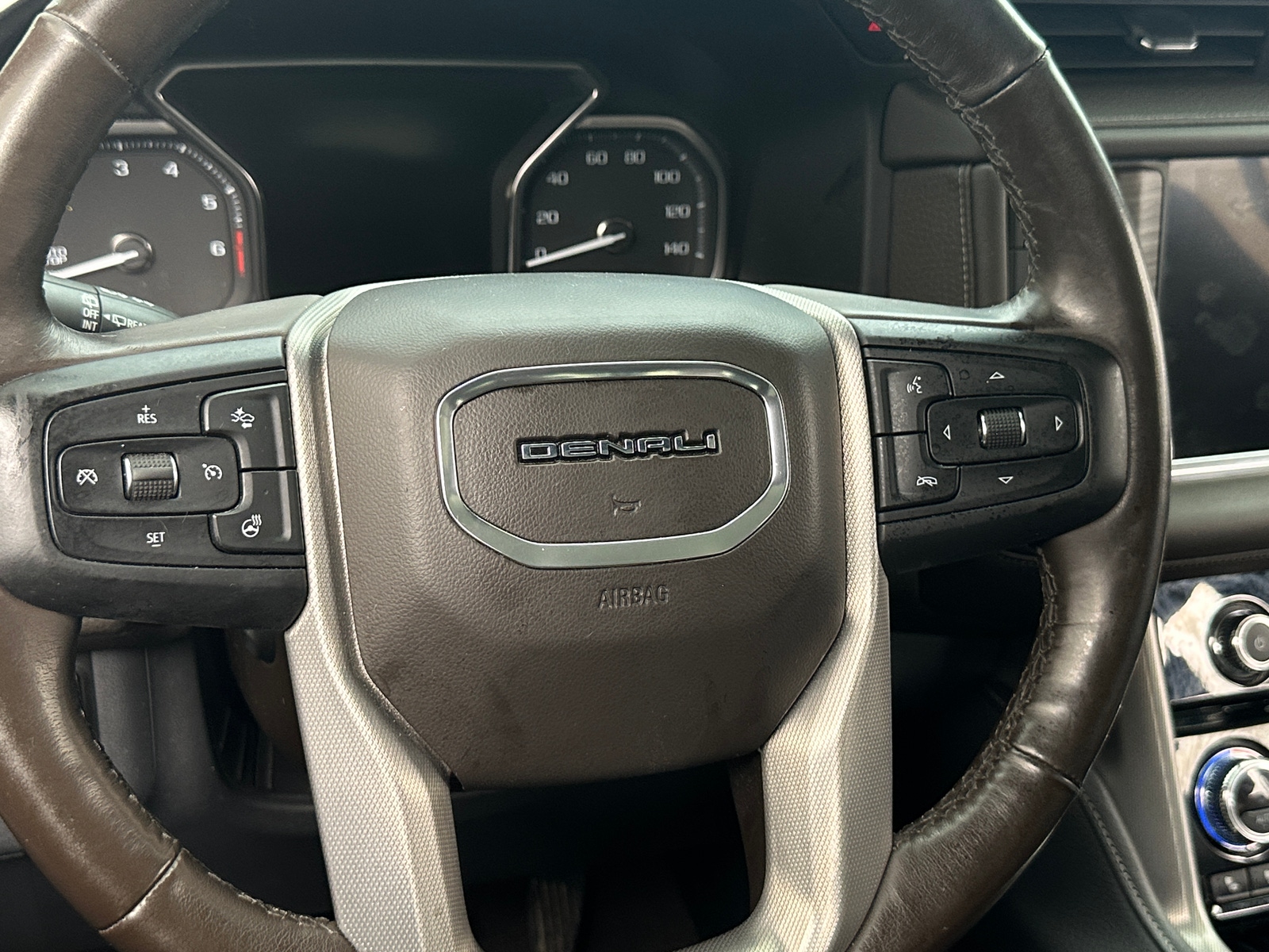 Thumbnail: 2021 GMC Yukon XL - 4