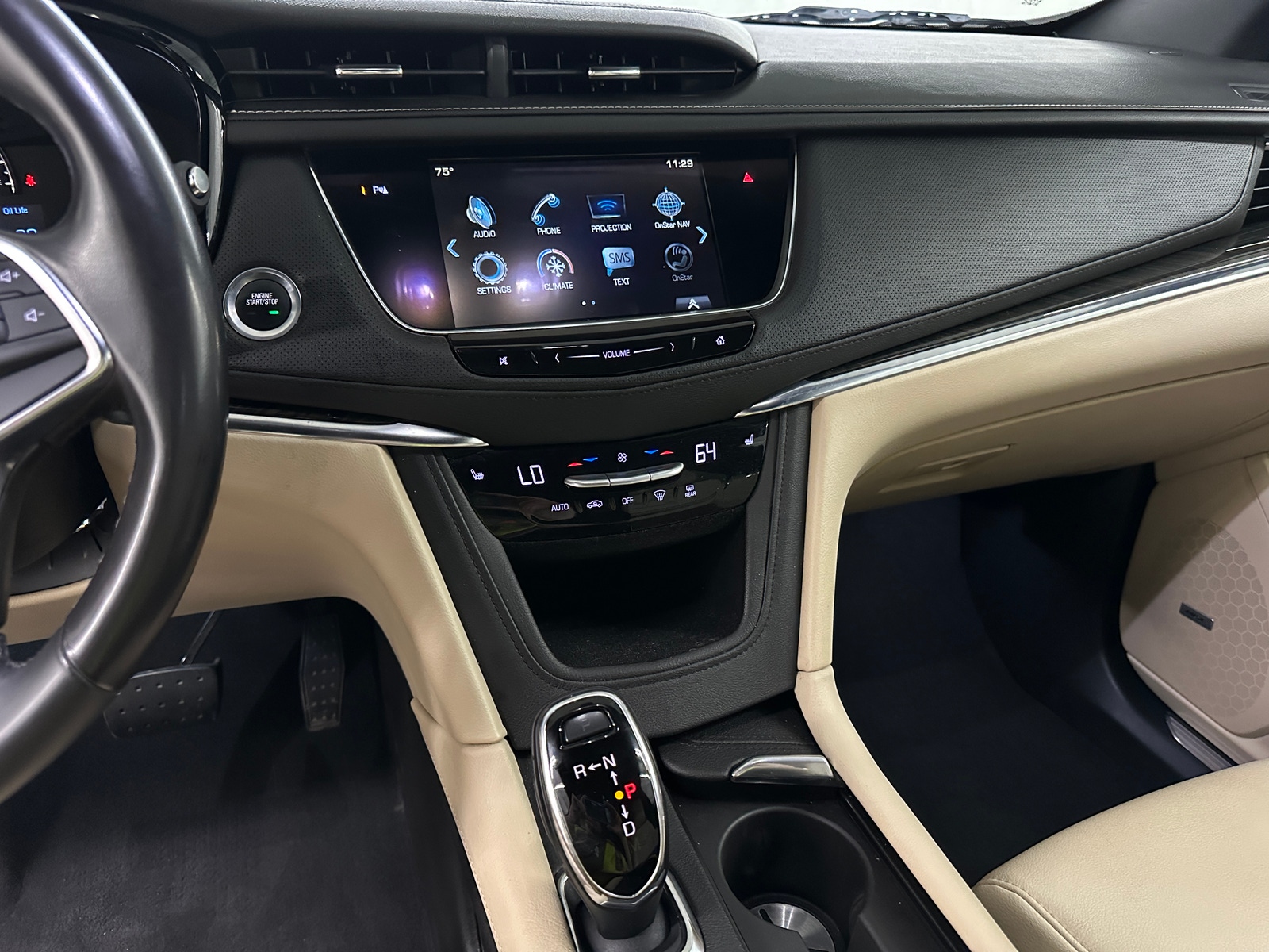 Thumbnail: 2018 Cadillac XT5 - 3