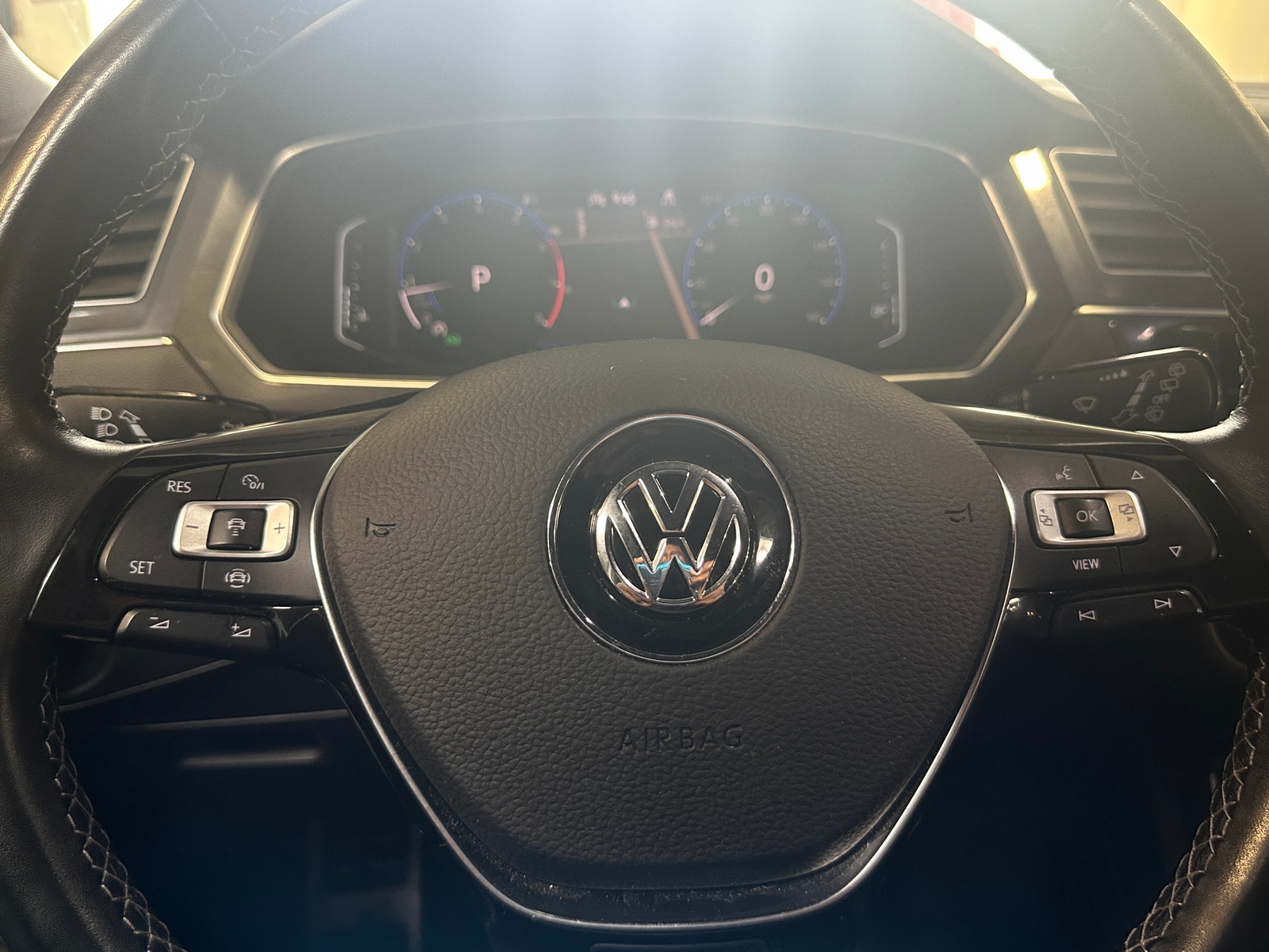 Thumbnail: 2021 Volkswagen Tiguan - 4