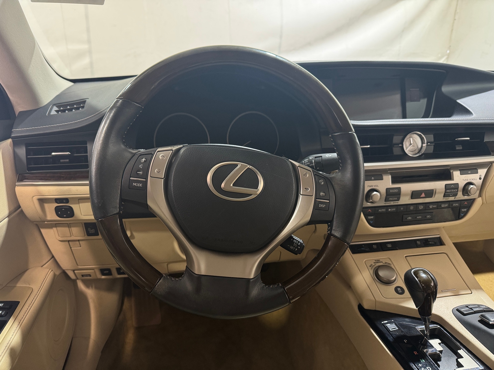 Thumbnail: 2013 Lexus ES - 4
