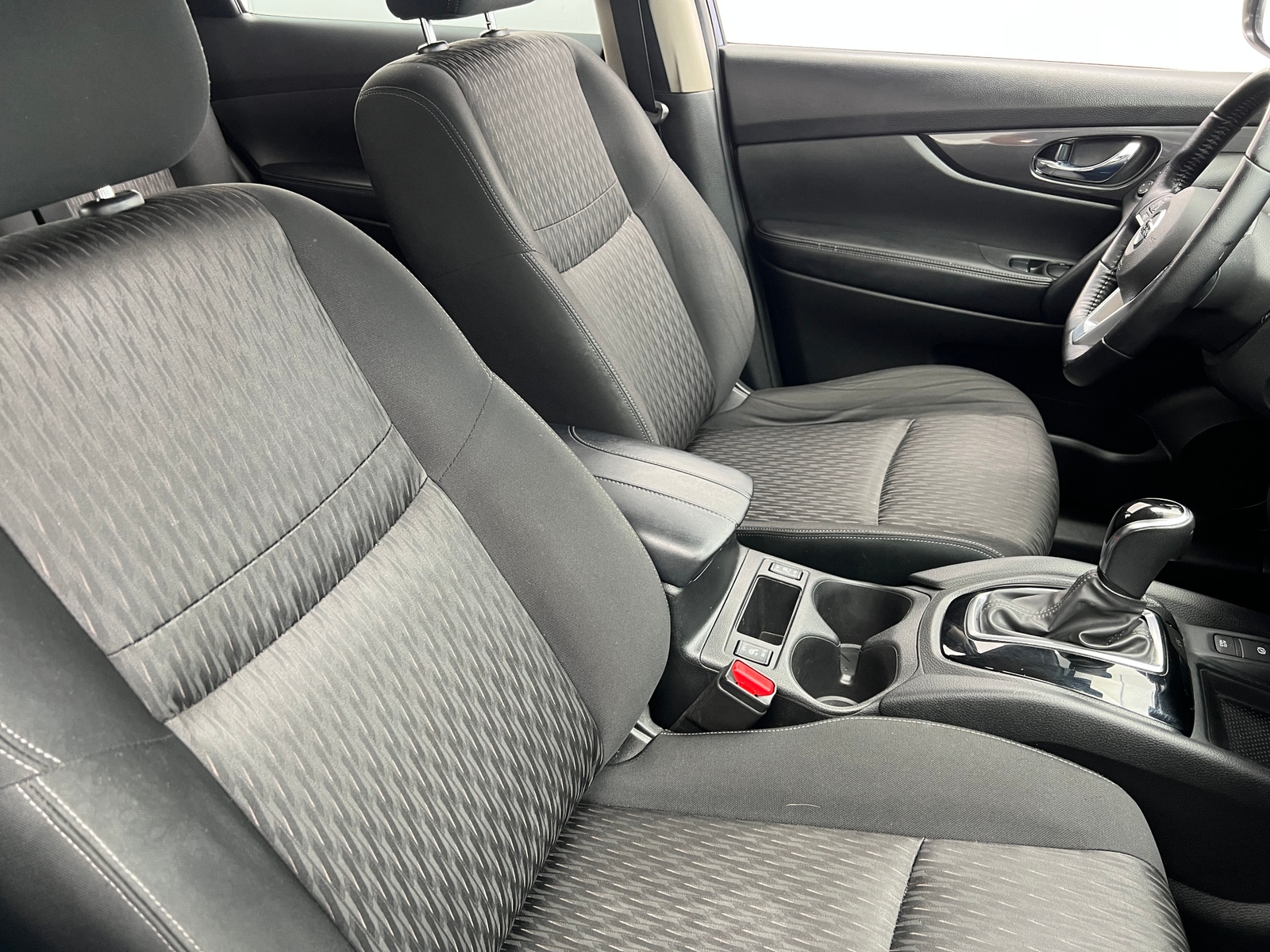 Thumbnail: 2020 Nissan Rogue - 2