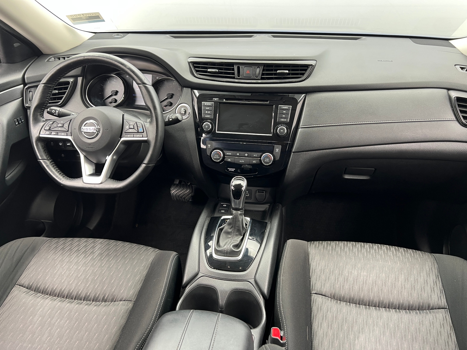 Thumbnail: 2020 Nissan Rogue - 3