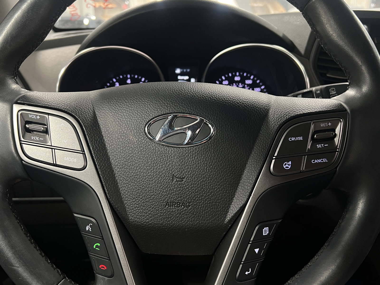 Thumbnail: 2013 Hyundai Santa Fe - 4