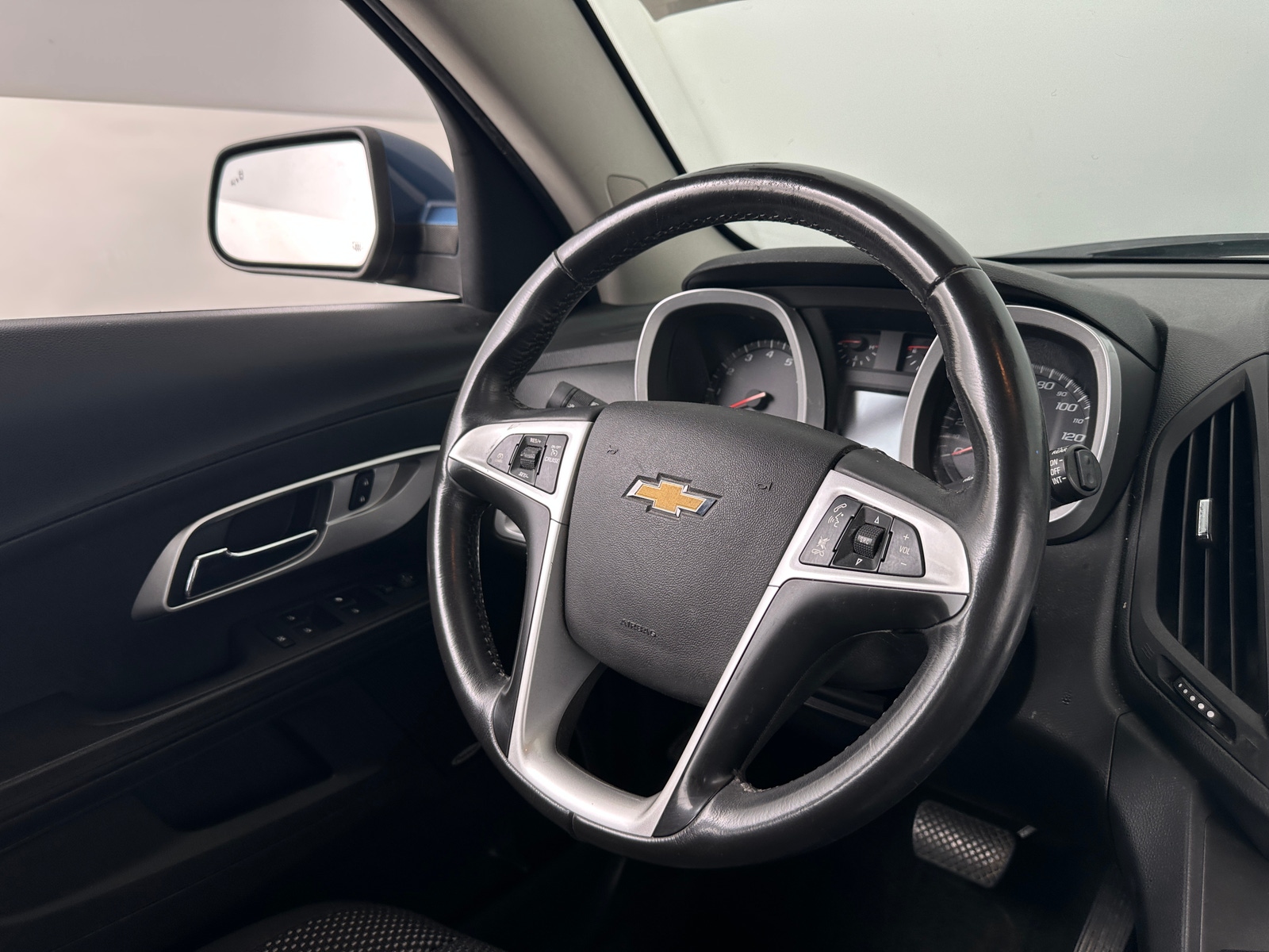 Thumbnail: 2017 Chevrolet Equinox - 5
