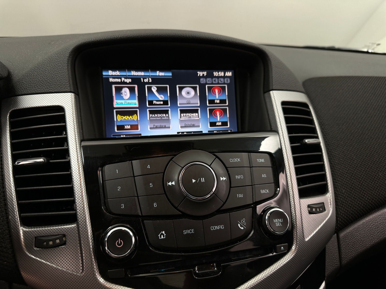 Thumbnail: 2016 Chevrolet Cruze - 3