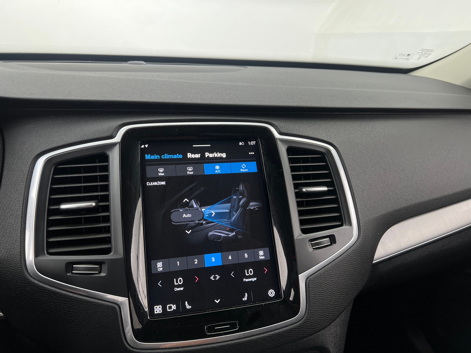 Thumbnail: 2025 Volvo XC90 - 3