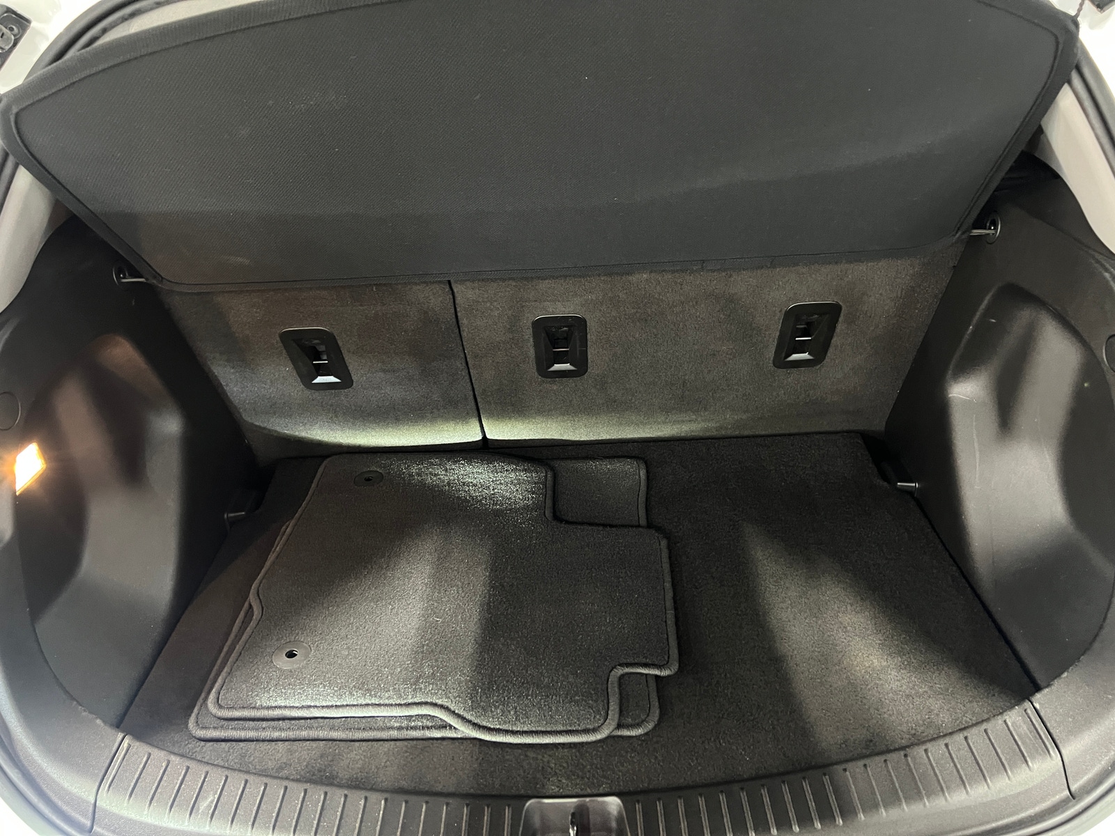 Thumbnail: 2023 Chevrolet Bolt EV - 6