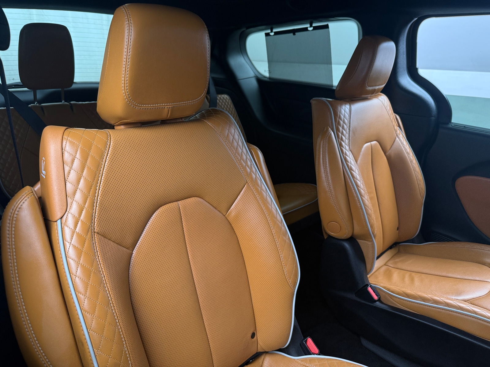 Thumbnail: 2022 Chrysler Pacifica - 5