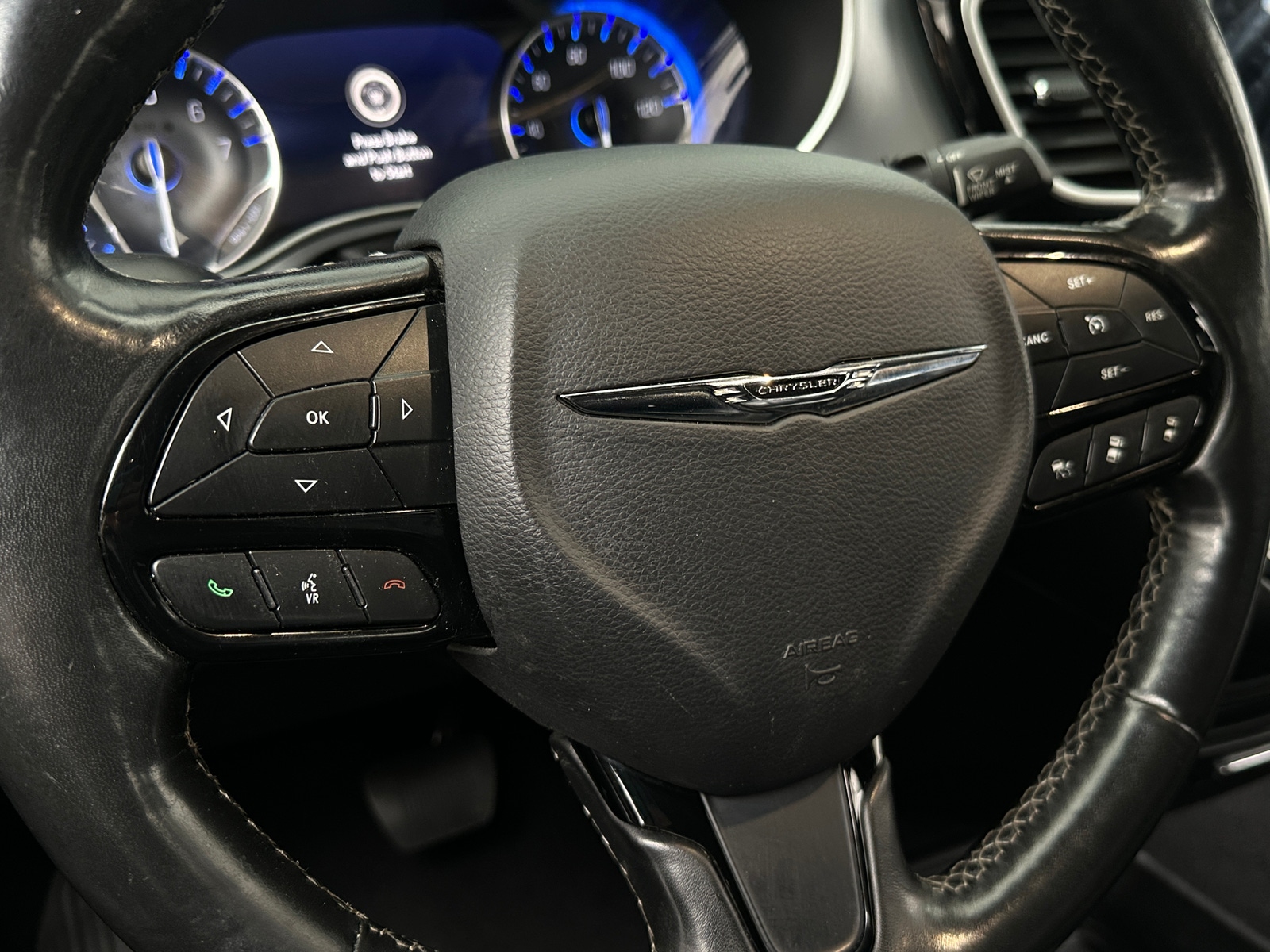 Thumbnail: 2020 Chrysler Pacifica - 4