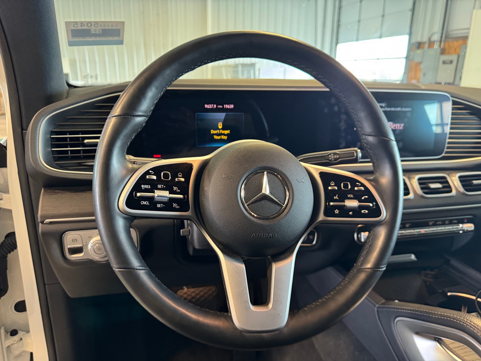 Thumbnail: 2020 Mercedes-Benz GLE - 4