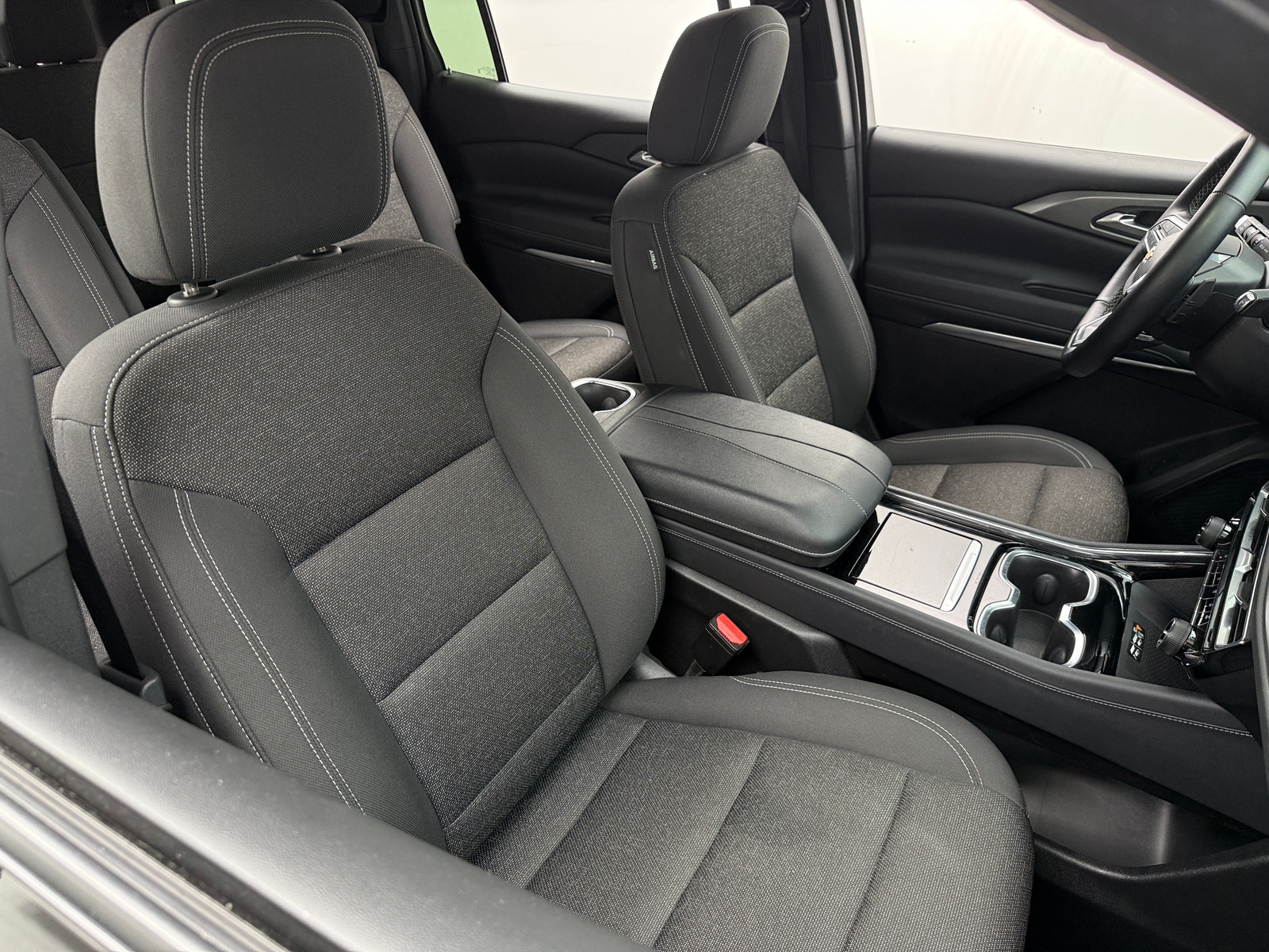 Thumbnail: 2024 Chevrolet Traverse - 2