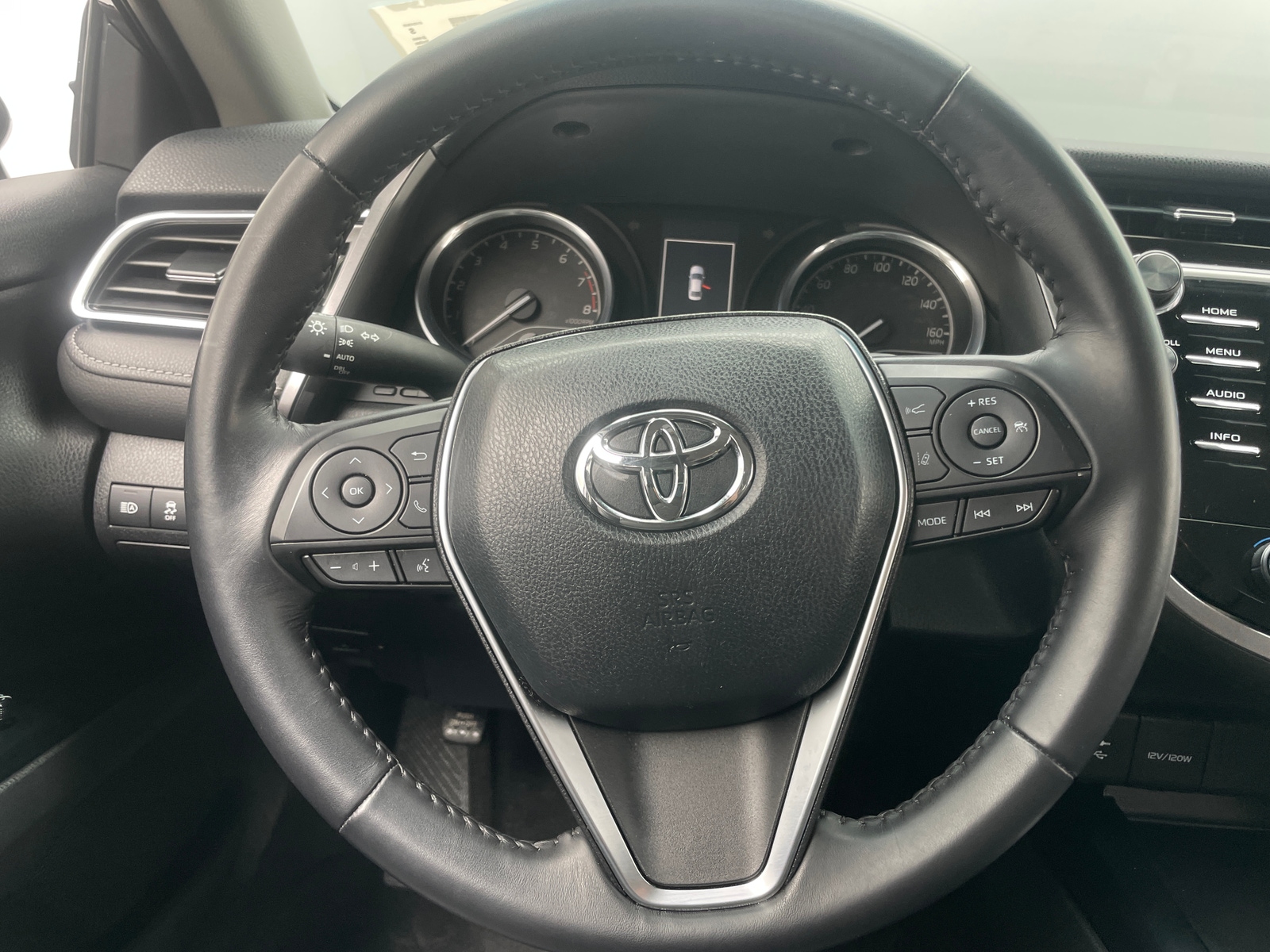 Thumbnail: 2018 Toyota Camry - 4